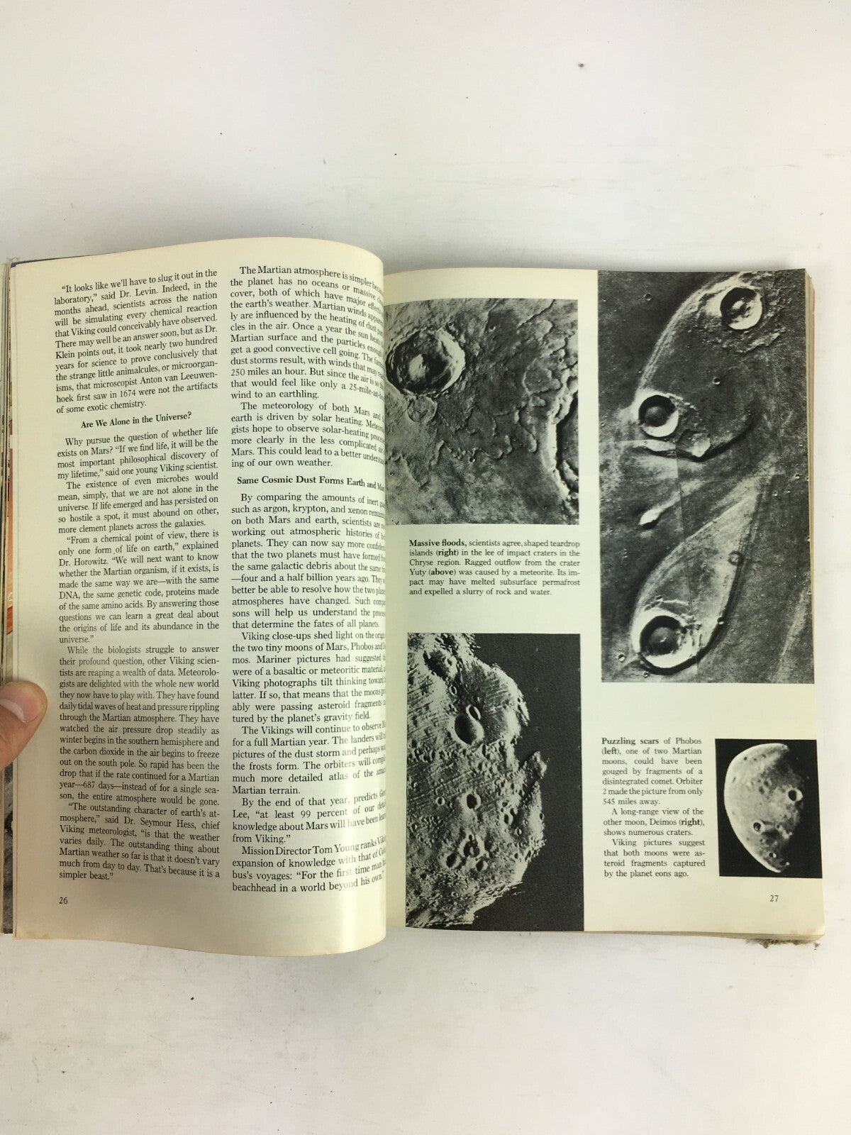 January 1977 National Geographic Magazine Mars The Search for Life Cuba Today