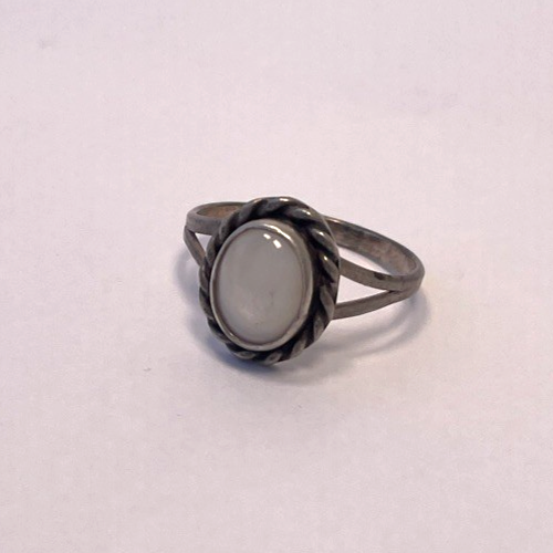 Native American Mother of Pearl 925 Sterling Silver Ring Size 5 VINTAGE