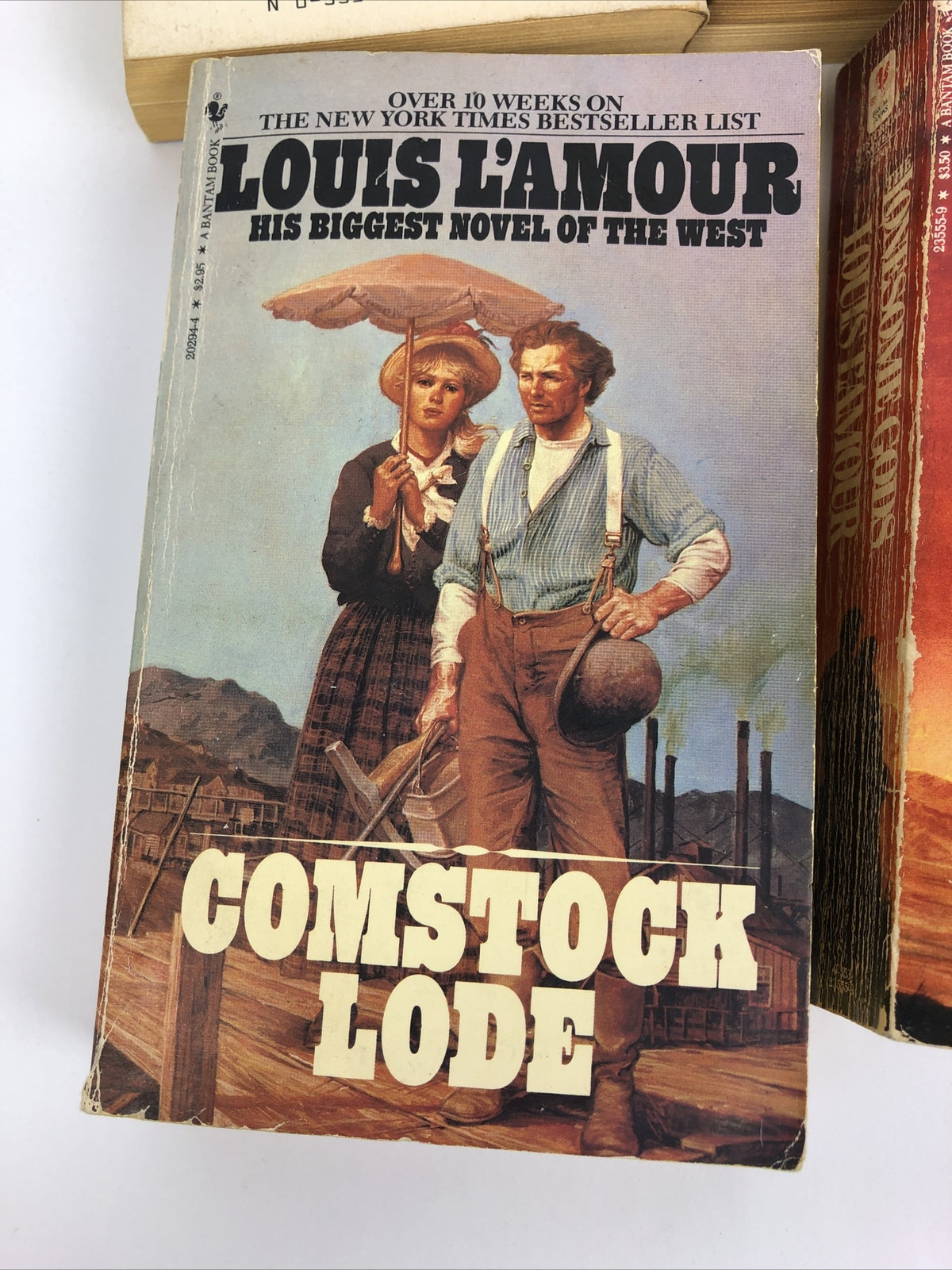 VINTAGE LOT OF 4 LOUIS L'AMOUR WESTERN PAPERBACK BOOKS - Last of the Breed +++