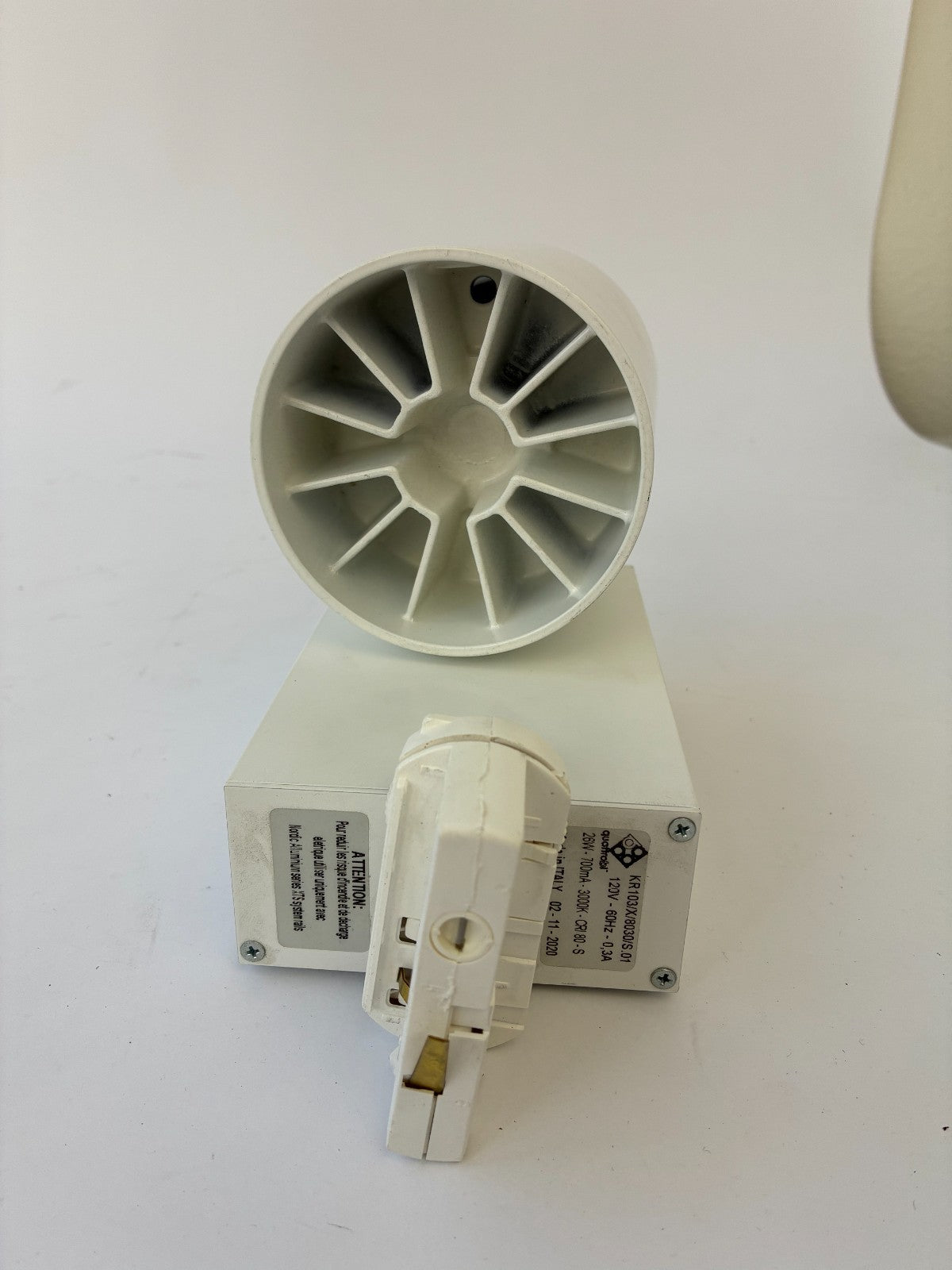 Quattrobi KR103 LED Track Light 26W 3000K CRI80 White Made in Italy Commercial