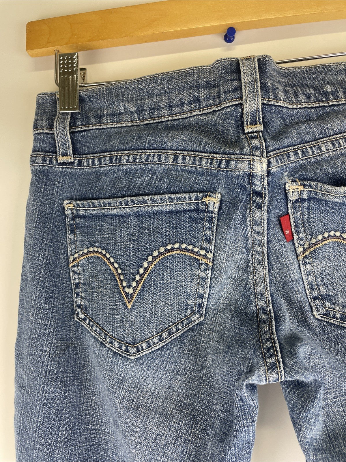 Levis 524 Too Superlow Jeans Women's Size 0M Light Wash Stretch - Worn Tattered