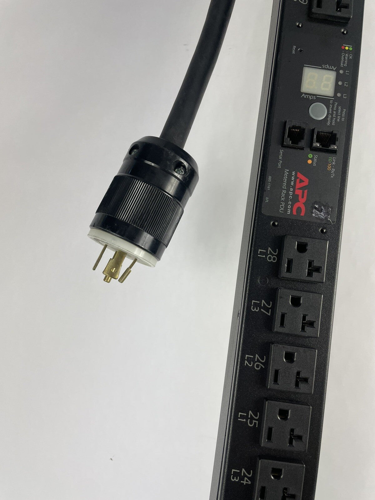 APC AP7862 METERED PDU, 208V NEMA L21-20P Input, (42) Power Distribution Strip