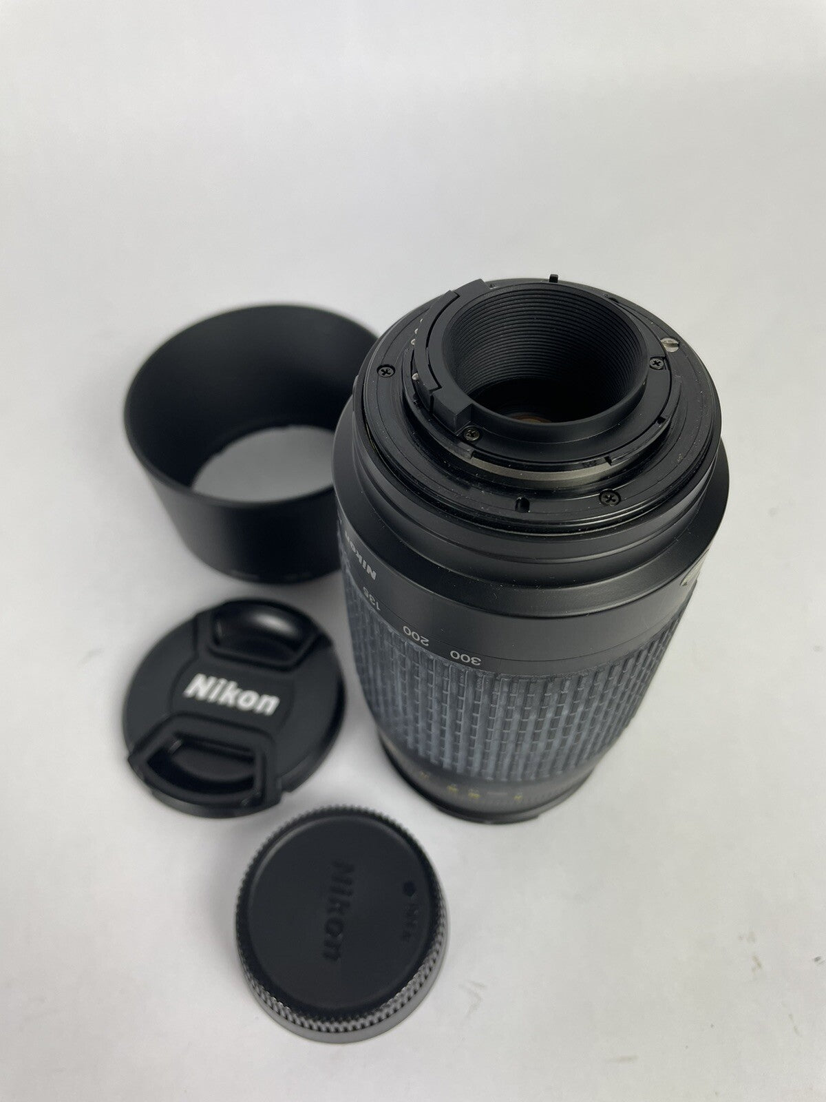 Nikon AF Nikkor 70-300mm 1:/4 - 5.6 ED Auto Focus SLR Camera Lens