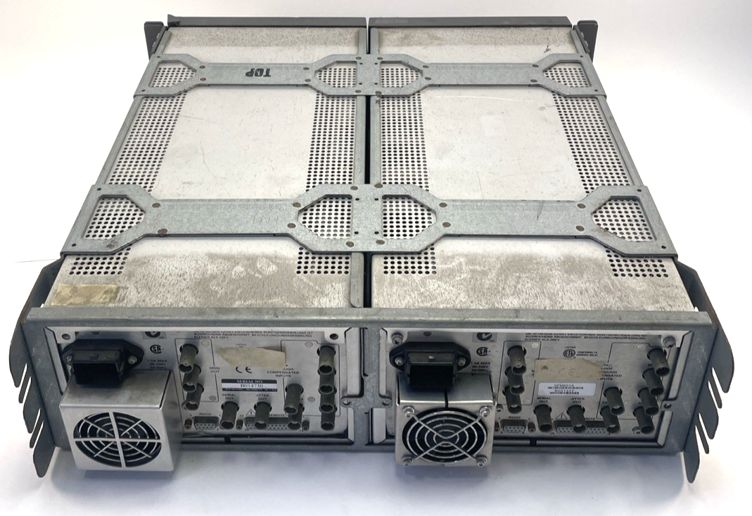 TEKTRONIX Model WFM 601A Special Component Monitor Lot of 2 W Rack Mount Case