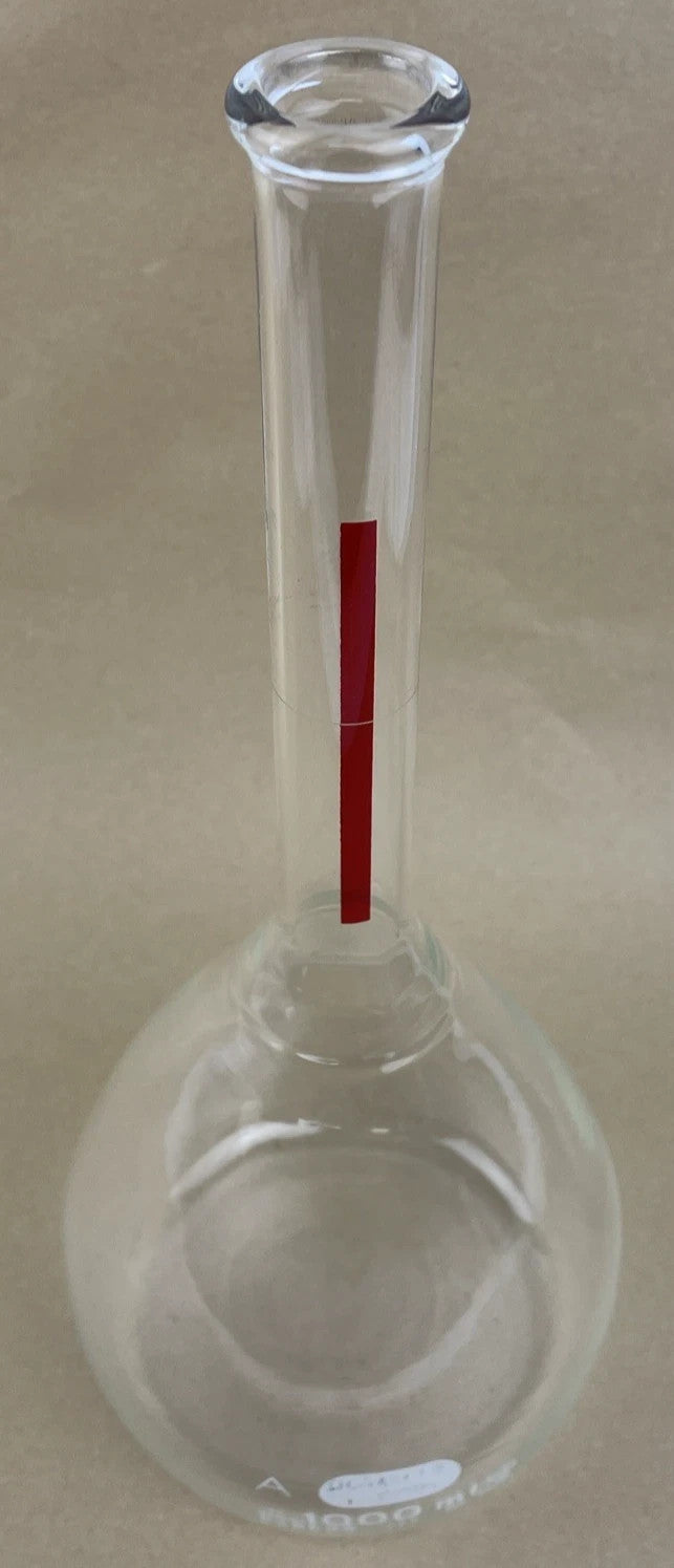 PYREX 1000 mL  No. 5600 LABORATORY GLASS Volumetric FLASK U.S.A. Made