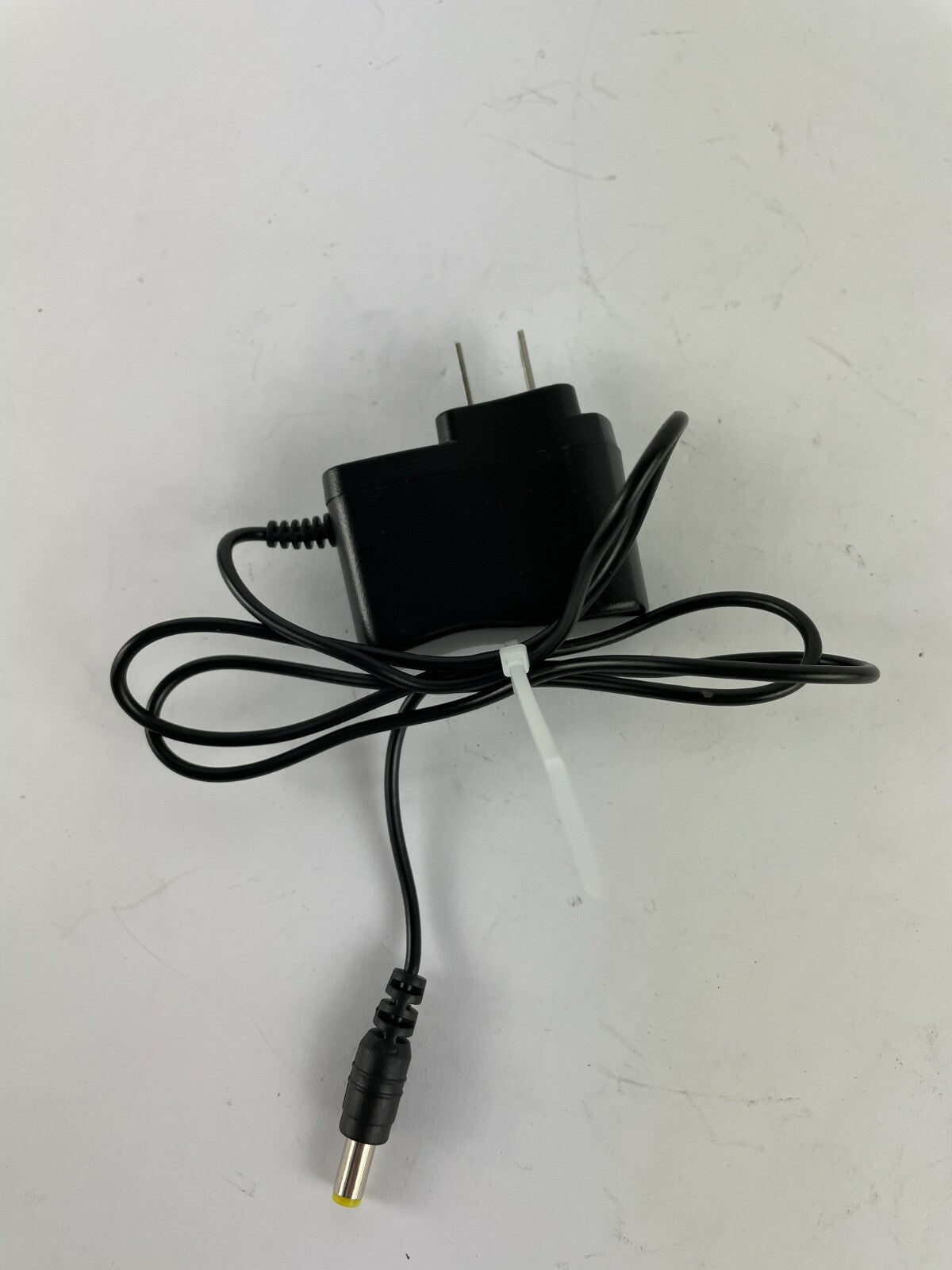 Genuine Courier Charger A806 Output 5 V 1000 mA Power Supply Adapter A58