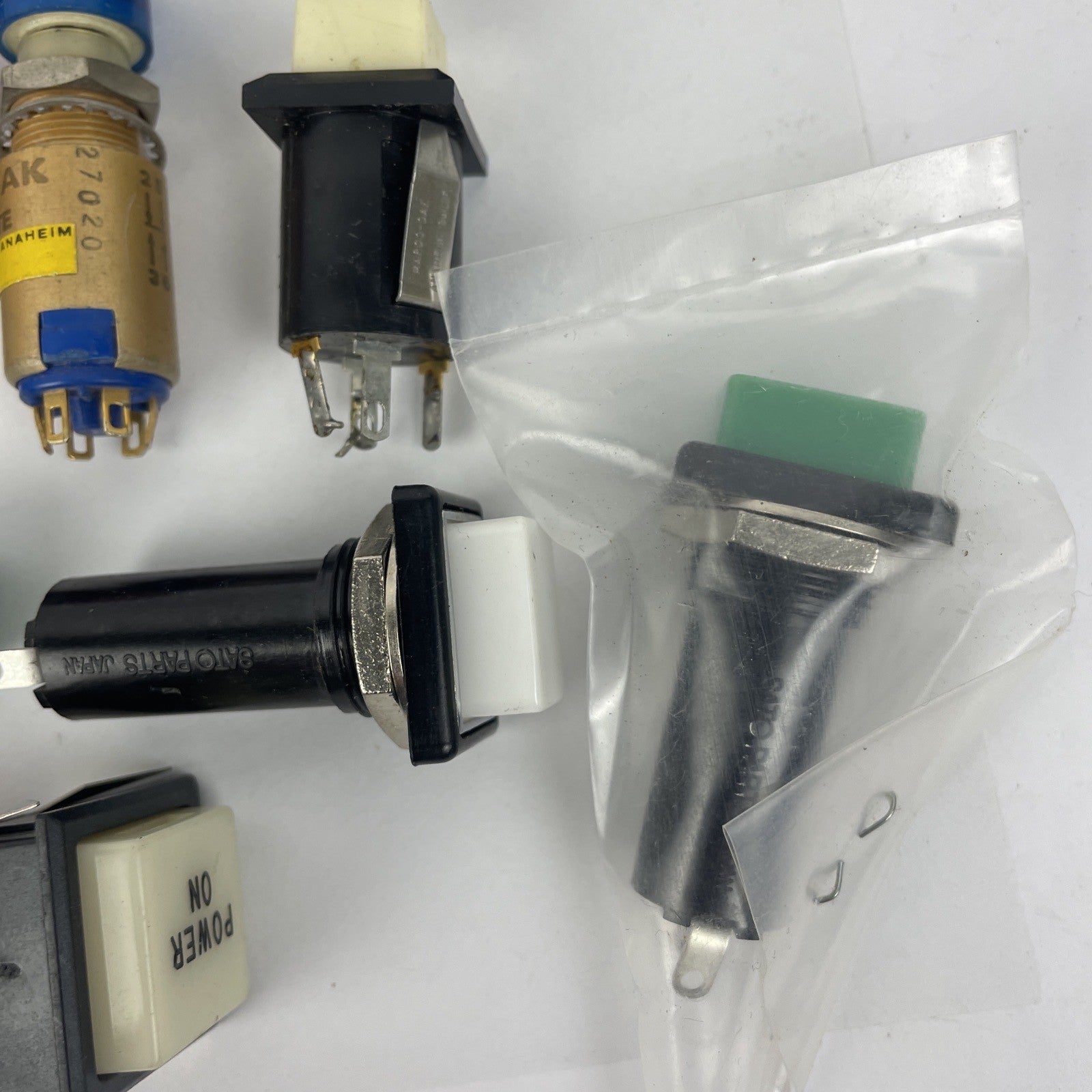 Lot of Assorted Dialco Dialight UND. LAB Illuminated Push Button Switch - LOOK
