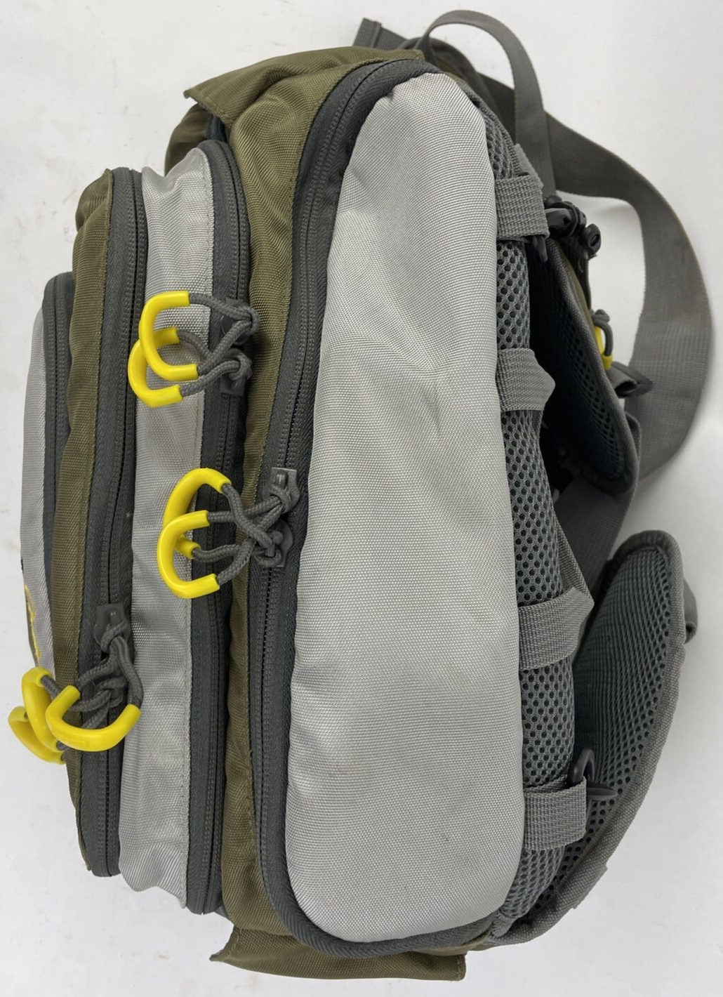 CABELA'S Green Hunting, Hiking  Fly Fishing Advanced Anglers Waist Pack W EXTRAS