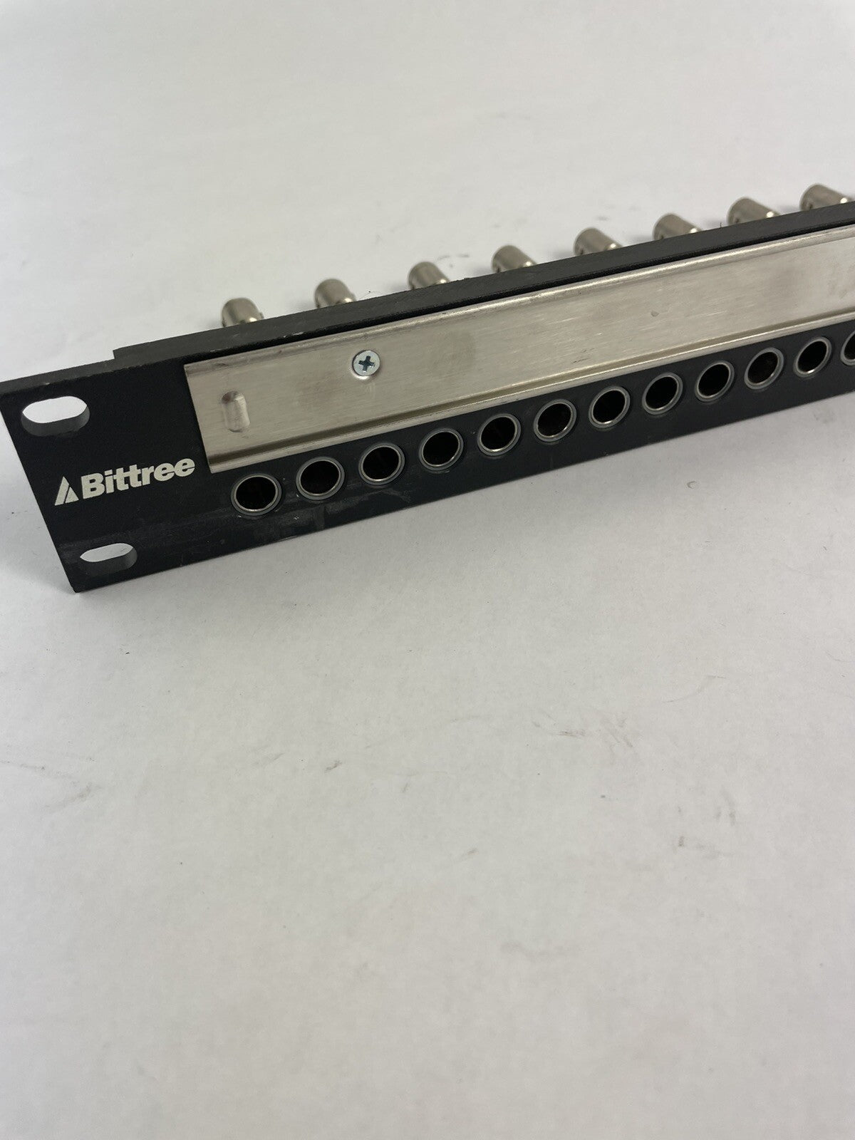 Bittree B32S-1MWTHD PATCHBAY MEDIUM DENSITY MINI-WECO (MIDSIZE) 1X32 1 RU