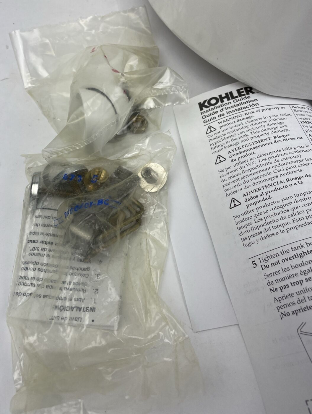 Kohler K-4468-T-0 Wellworth white toilet tank with trip lever and flush valve