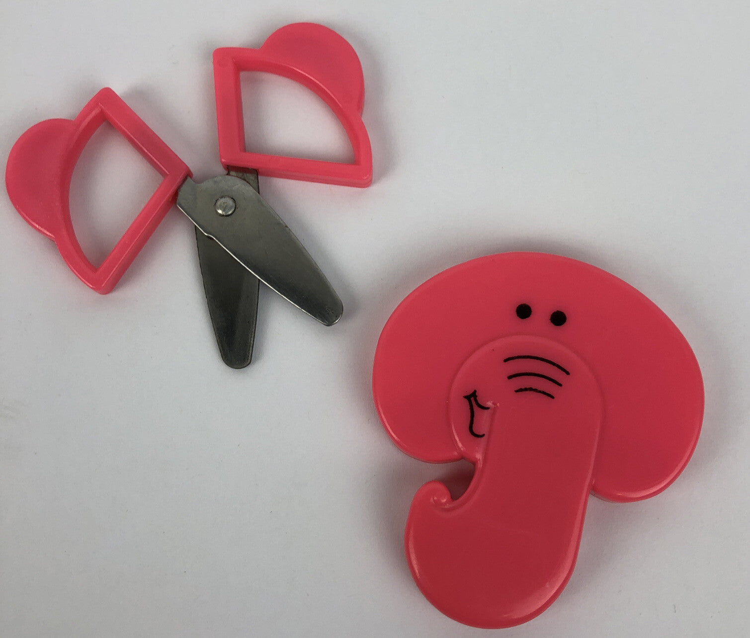 Vintage 1987 Hardee’s Carl's Jr. Toy Pink elephant Scissors - Extremely Rare
