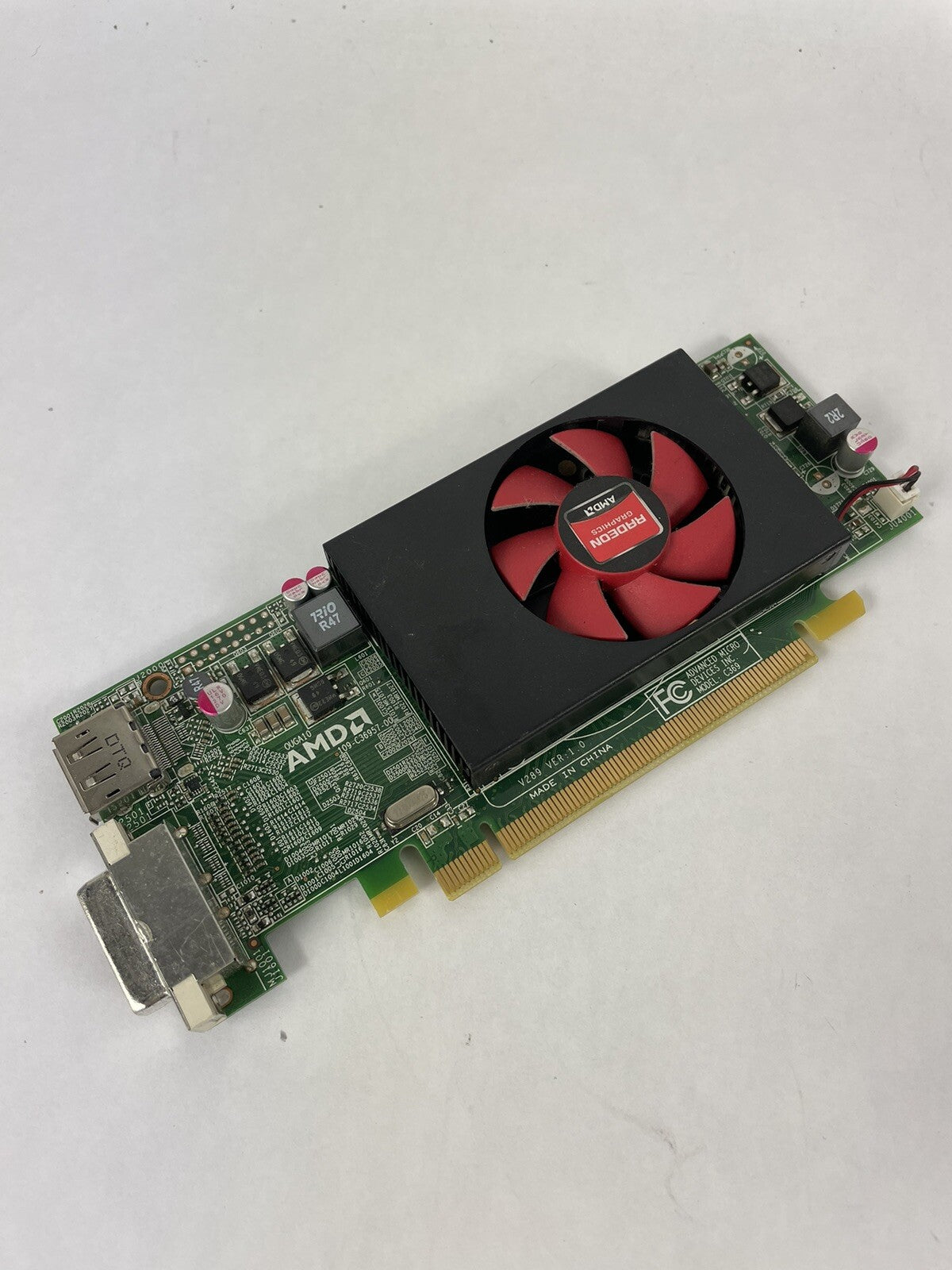 AMD RADEON HD8490 1GB DDR3 LOW PROFILE GRAPHICS CARD C369 716521 DVI PCIe G