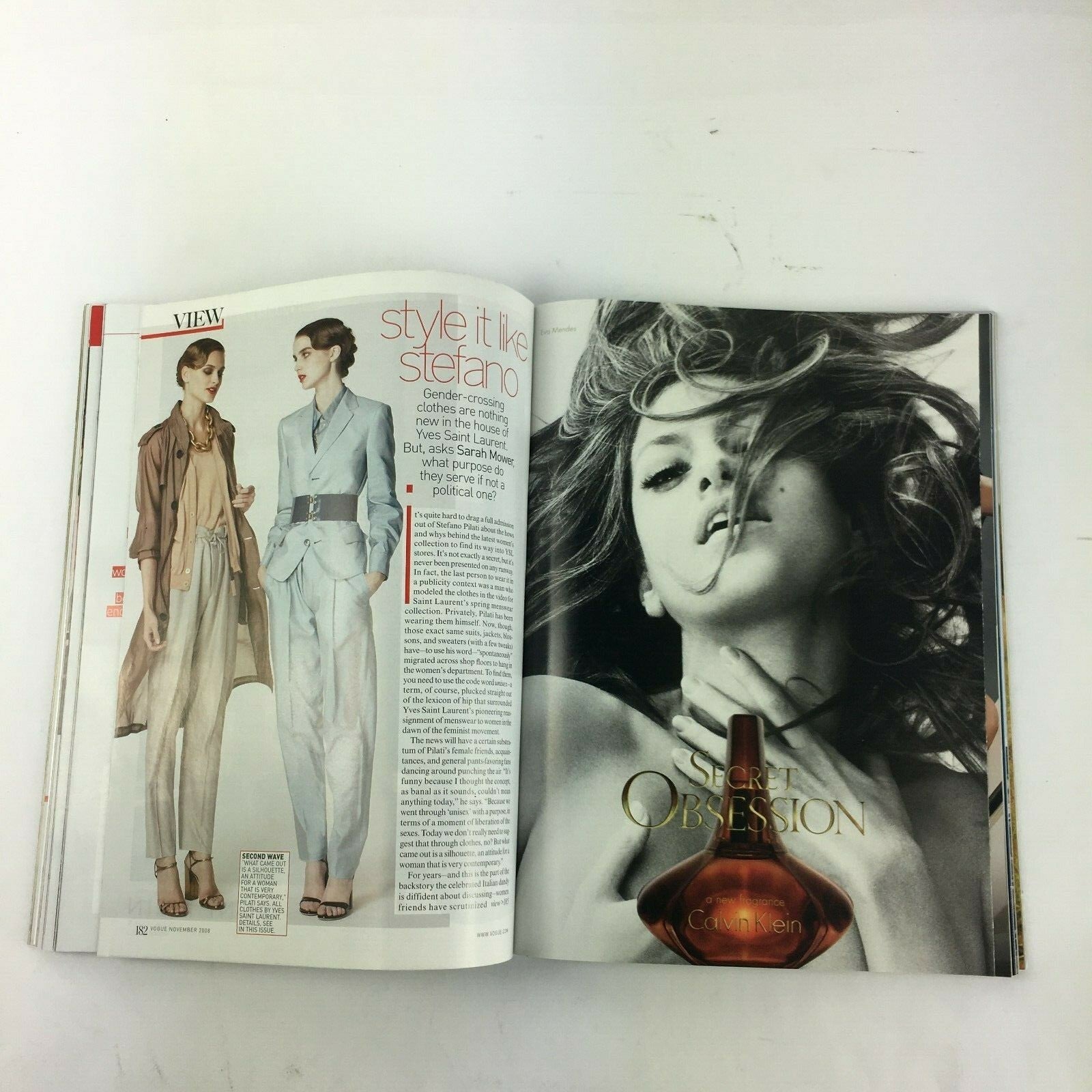 November 2011 Vogue Magazine Brighten Up! Reese Revealed Damage Control