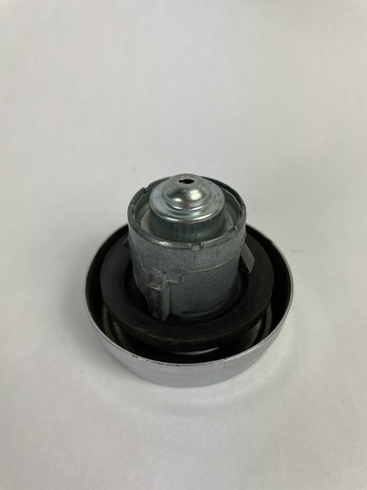 Mopar locking gas cap Dodge Charger 1968 1969 fuel cap