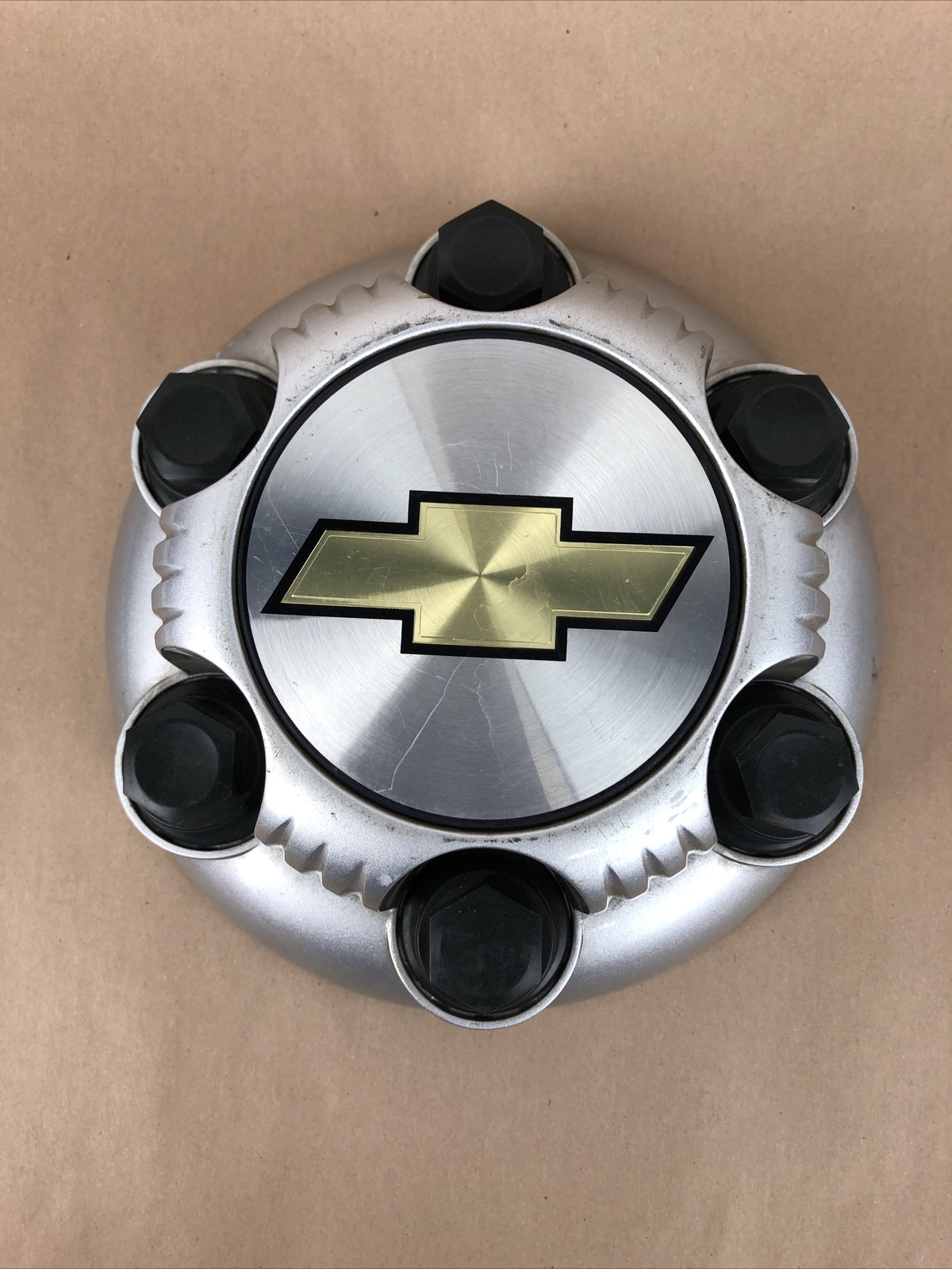 Chevrolet 5198A gray wheel center cap Silverado Suburban