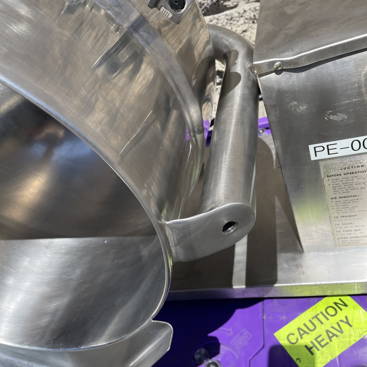 Groen TDB/7-40 Stainless Steel 40-Qt Electric Tilting Floor Steam Kettle