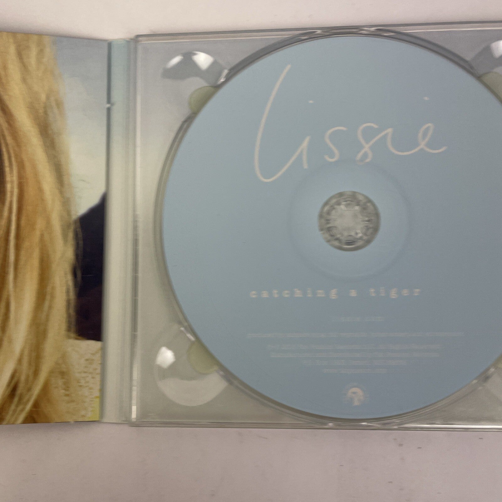 Catching a Tiger [Digipak] by Lissie (Digital Audio CD, Aug-2010, Fat Possum) F