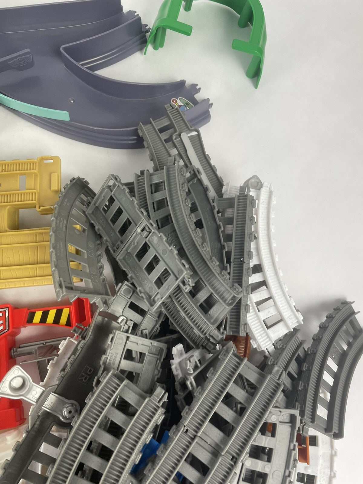 Chuggington Railway Train & Track Lot + Assorted speedway Track