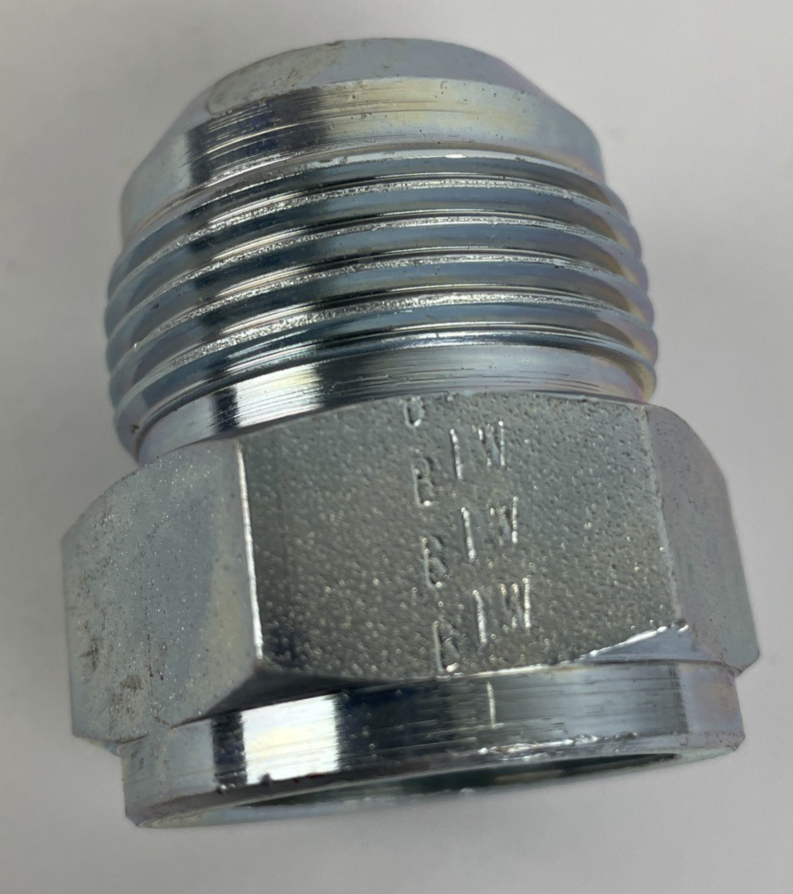 Joint Industry Council 1" Female x 1 1/4" Male JIC Hydraulic Adapter Plug w