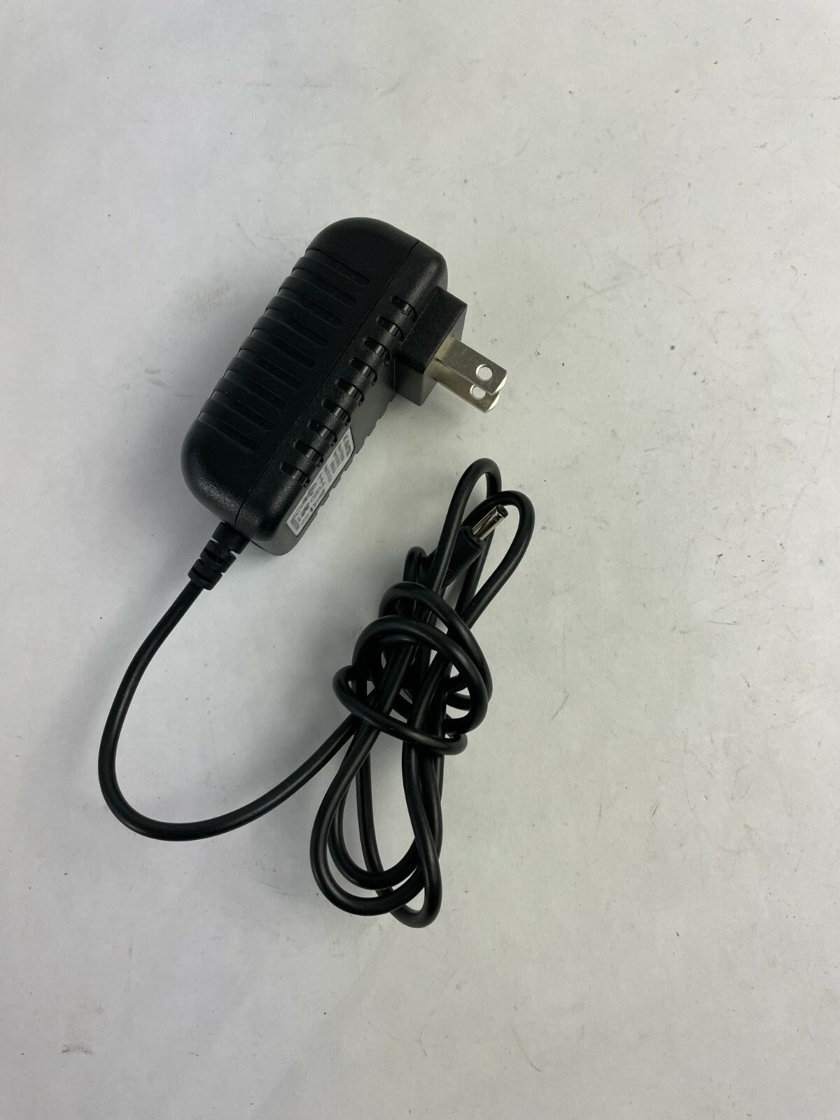 Genuine Ac Adapter WT0502000 Output 5.0 V 2.0 A Power Supply Adapter A75