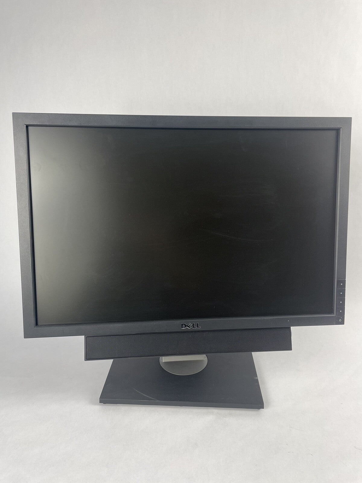 Dell P2210T 22" WideScreen 1680 x1050 LCD Flat Panel Monitor + AX510 Speaker Bar