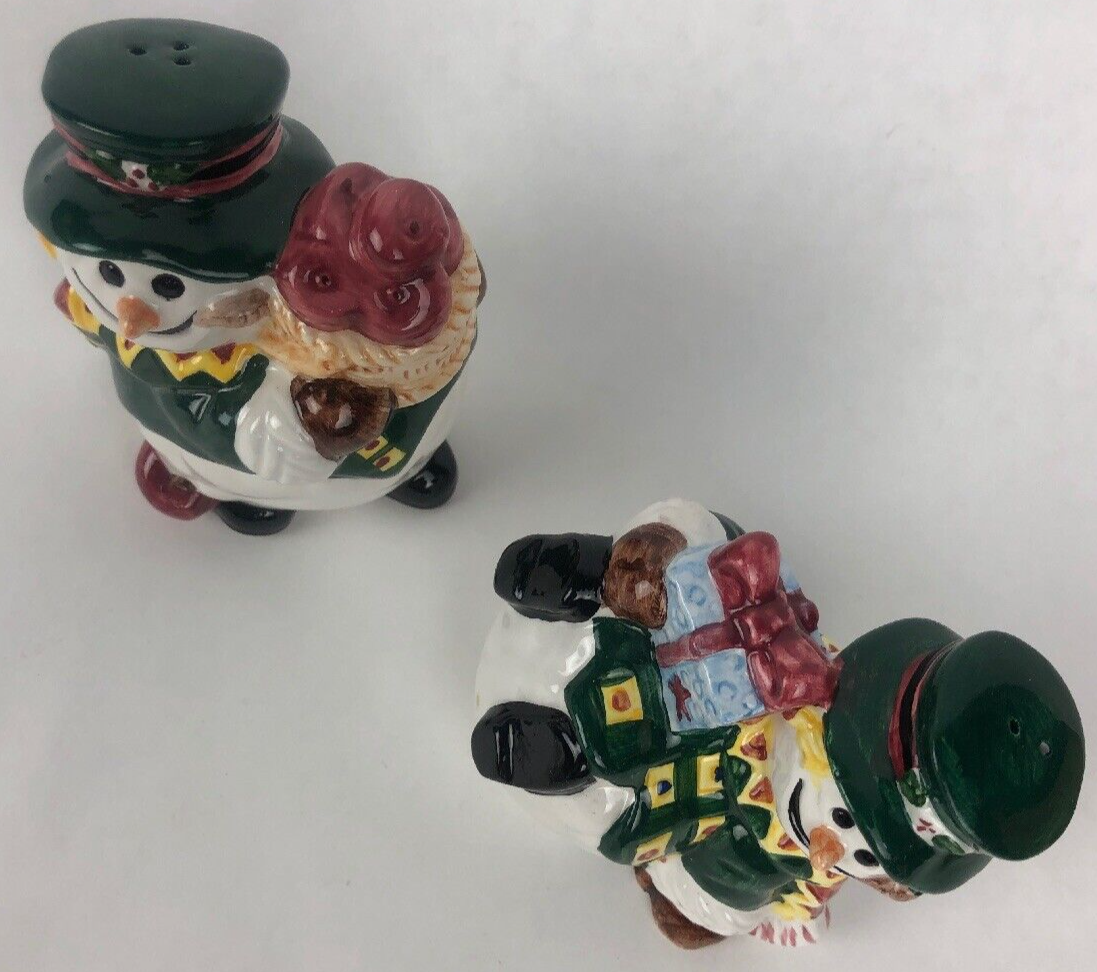 World Bazaars Inc. Christmas Snowman Holiday Ceramic Salt & Pepper Shaker Set