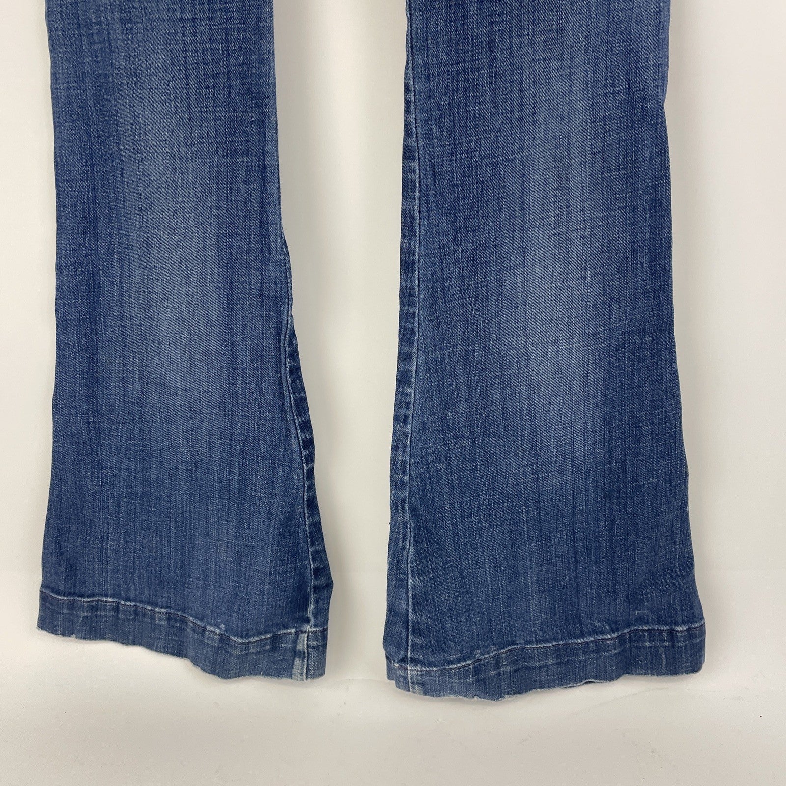 7 for all Mankind Skinny Low Rise Bootcut Jean Women's Sz 27 Light Blue Stretch