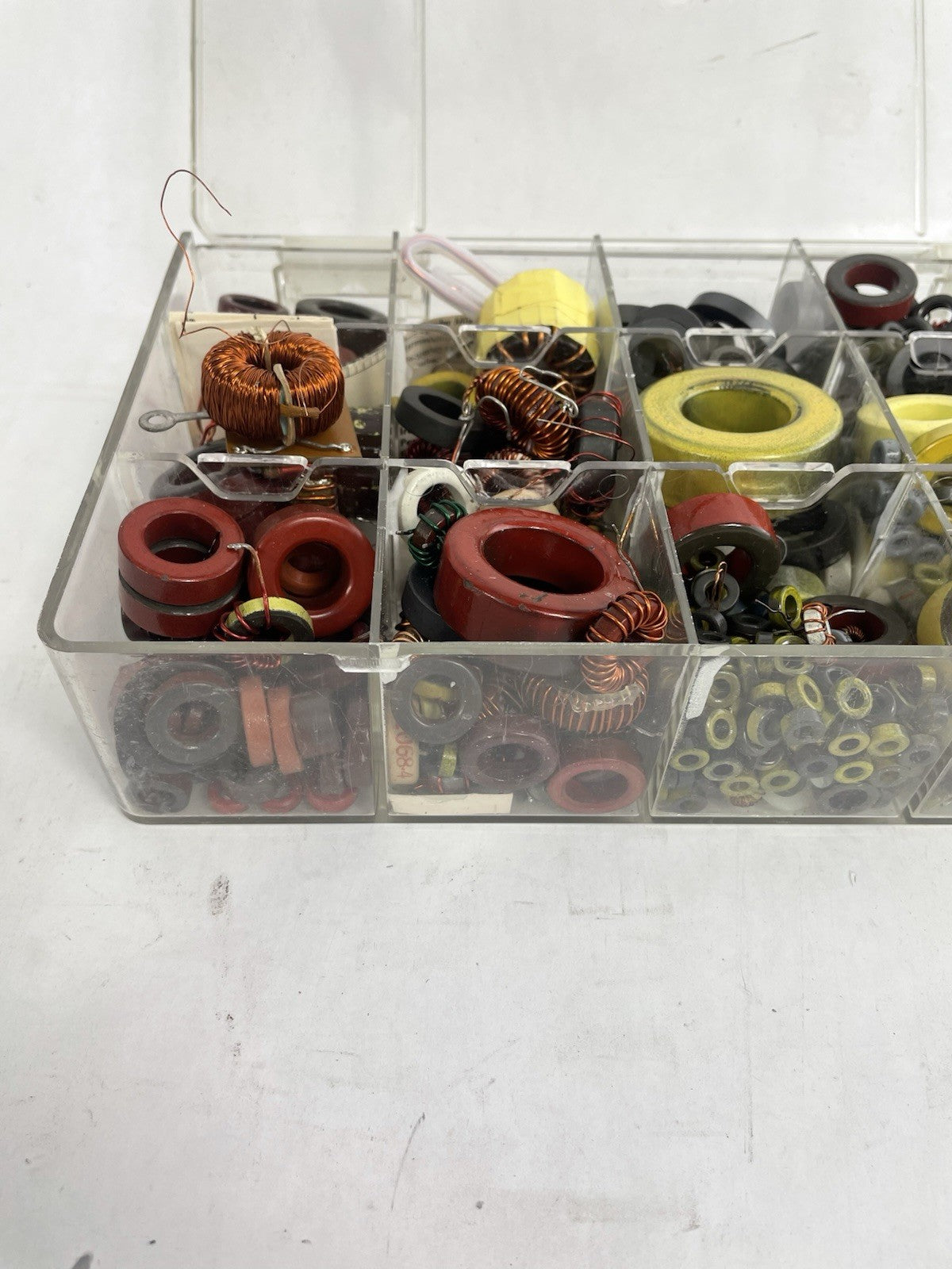 Lot  of Wire Wound Coils Chokes Inductors Various rings Ham Radio electronics