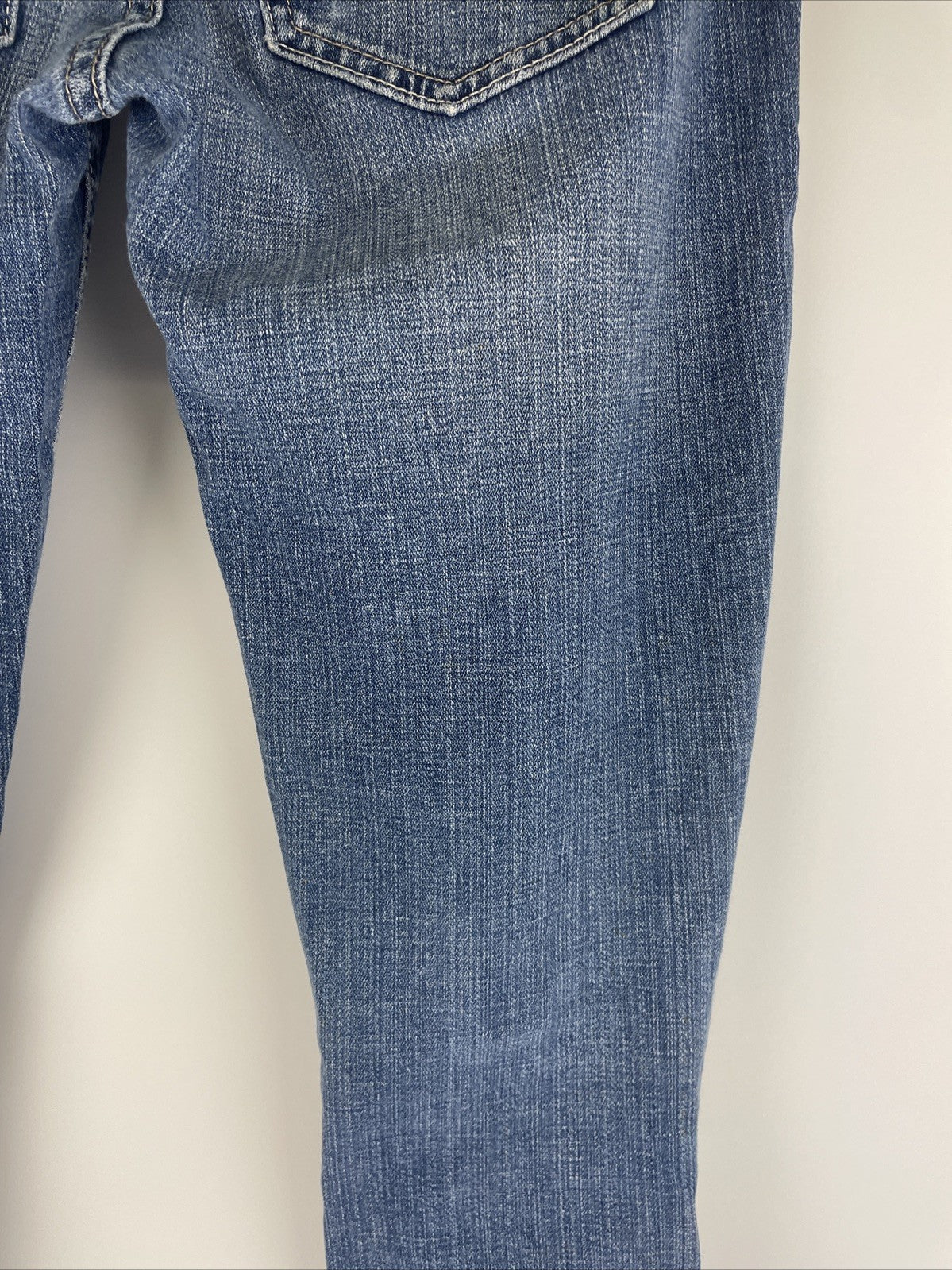 Levis 524 Too Superlow Jeans Women's Size 0M Light Wash Stretch - Worn Tattered