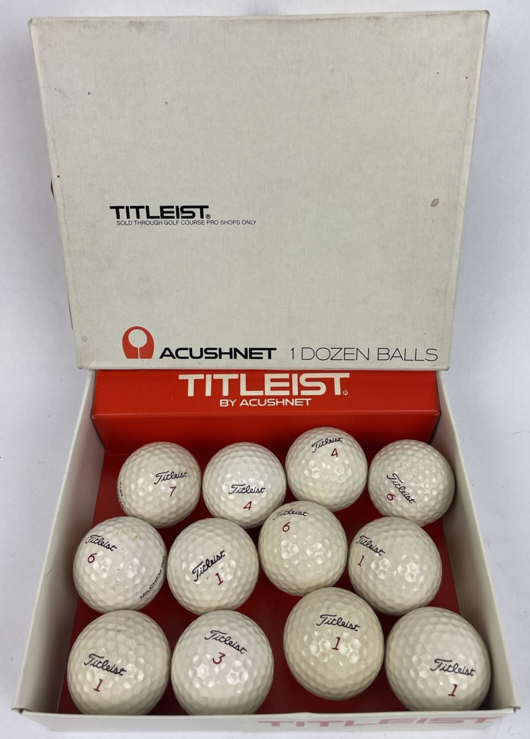 12 x Titleist by Acushnet Golf Balls Acushnet 1 Dozen Balls W Original Box VNTG