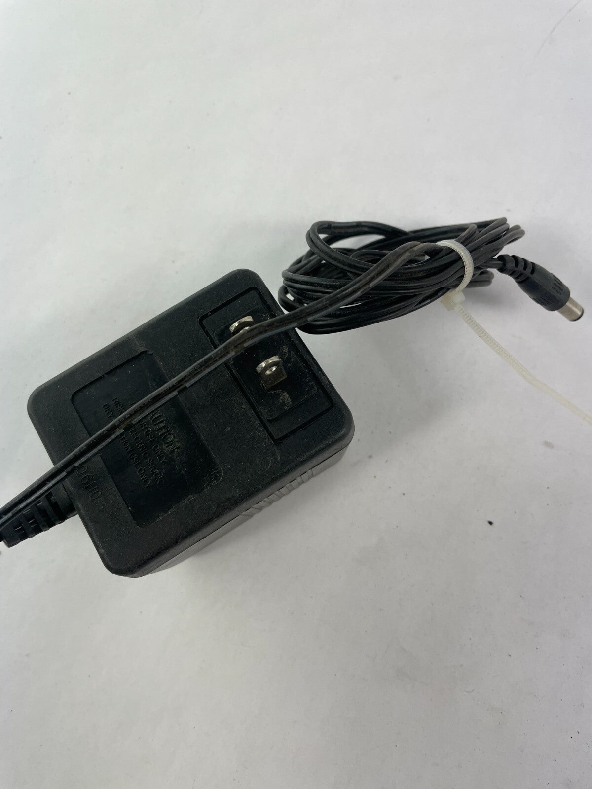 Geniune BOSE JOD-48U-08A Output 12 V 1.2 A Power Supply Adapter B01