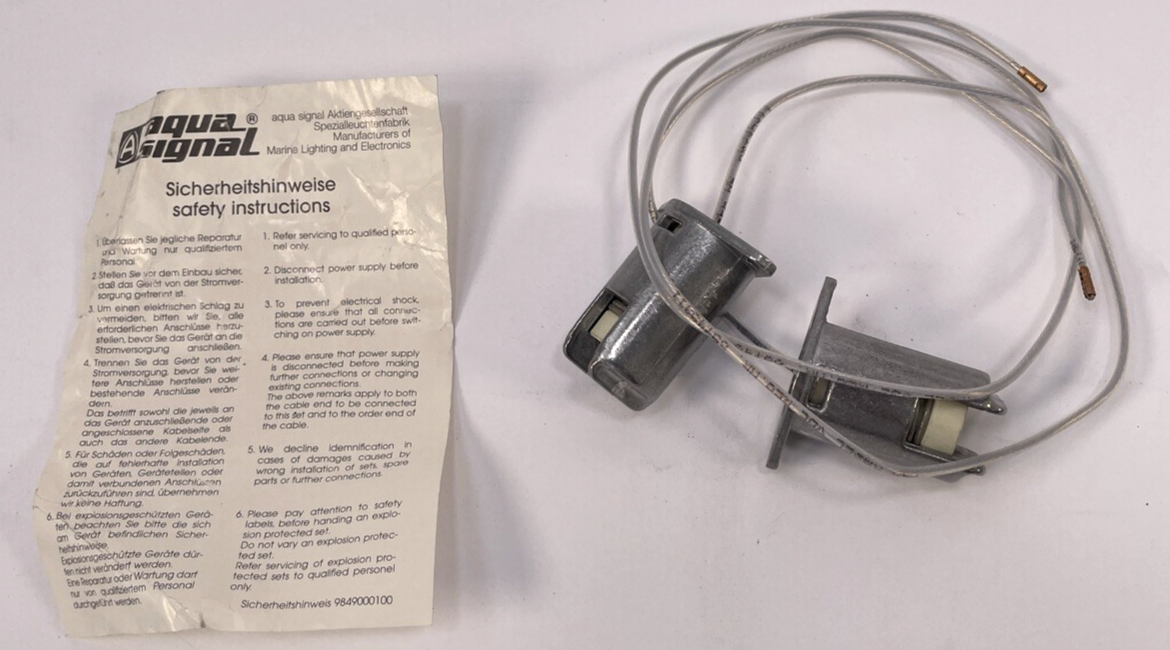 AQUA SIGNAL GLAMOX 9840019800 Lamp Holder /- LOT 2 PCS OEM Made in Germany