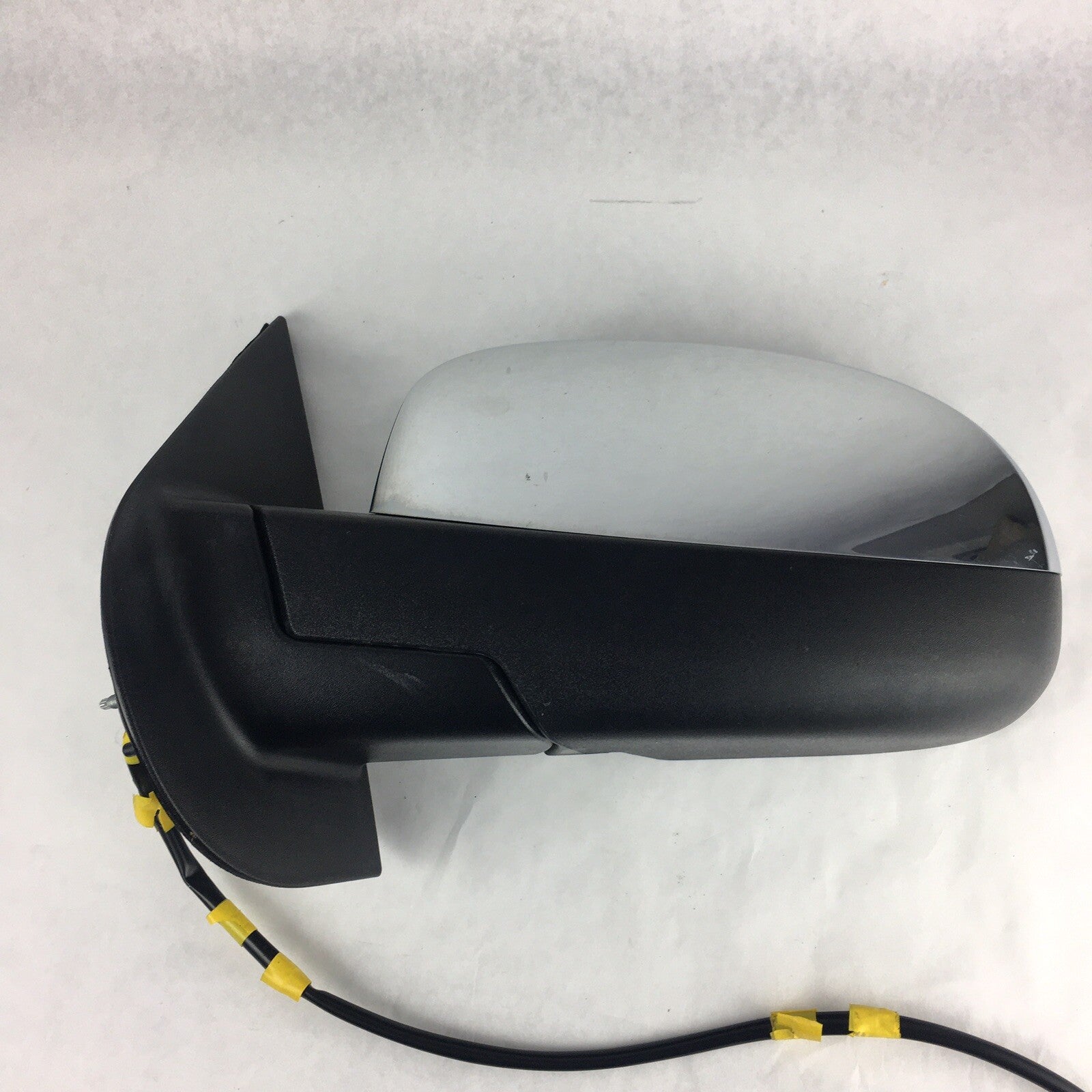 GM left side mirror assembly with glass 20843165 Silverado Tahoe Suburban Escalade