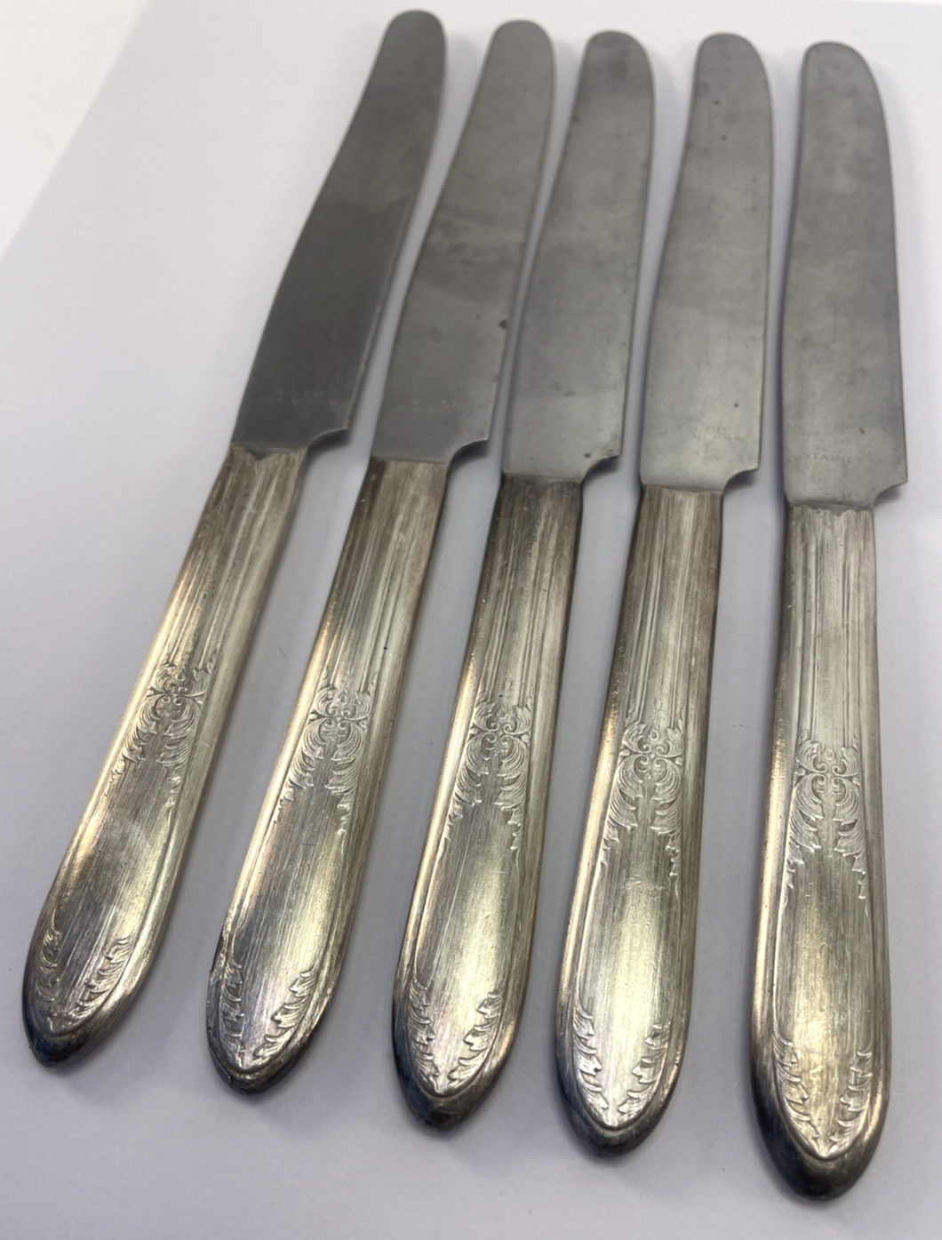Vintage National Stainless N.S. Co.  5  Dinner Knives Flower Glossy - Japan Made