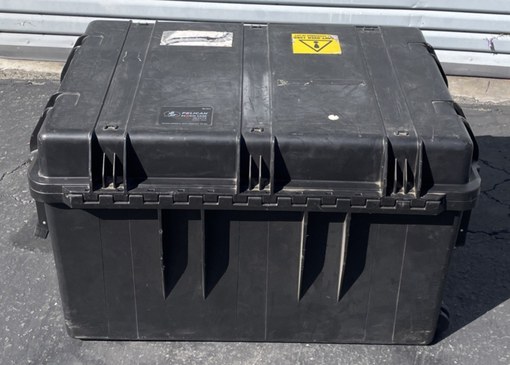 Pelican iM3075 Storm Waterproof Rolling Transport Case Black Retractable Handle