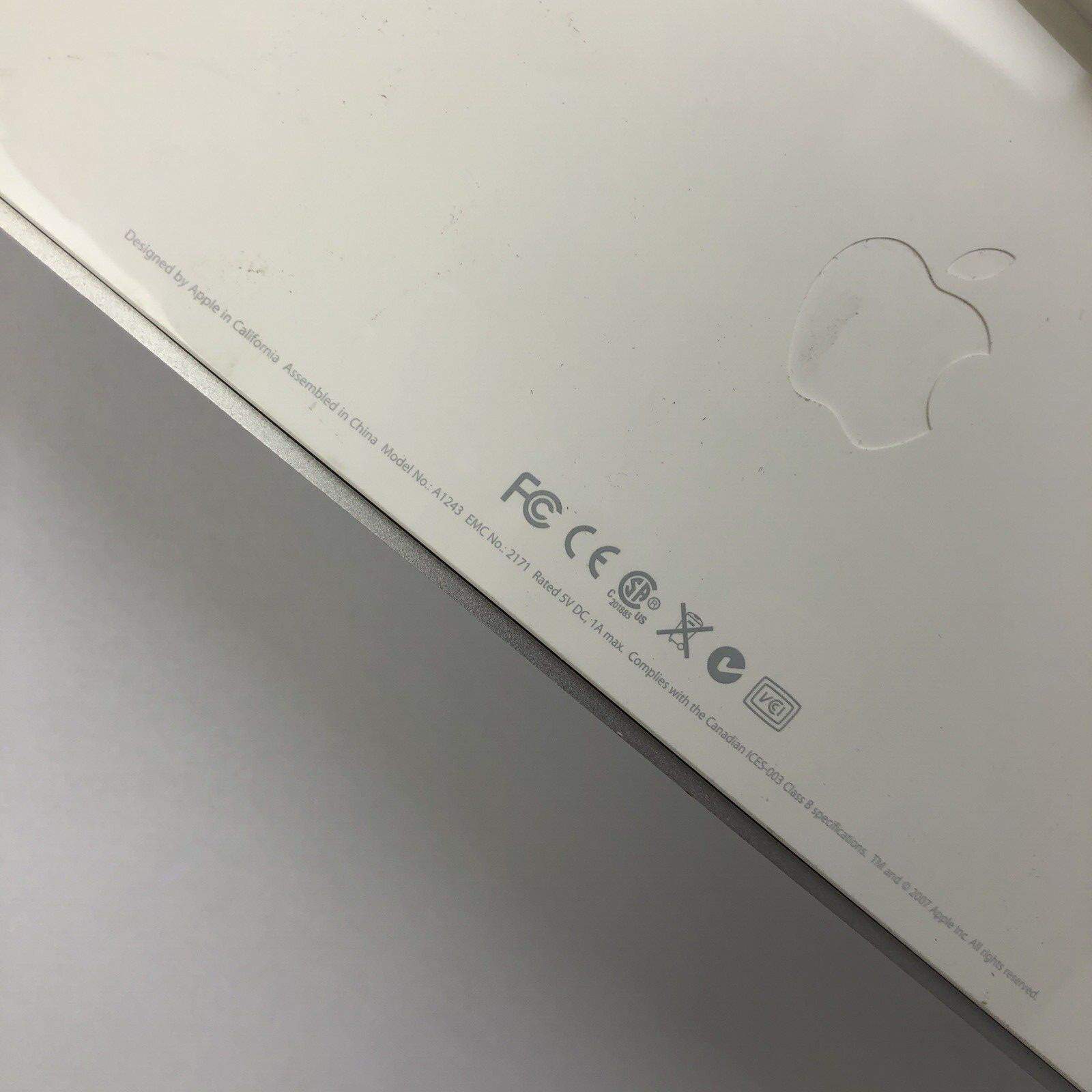 OEM Apple A1243 USB Wired Standard Keypad - White / Silver  - 3