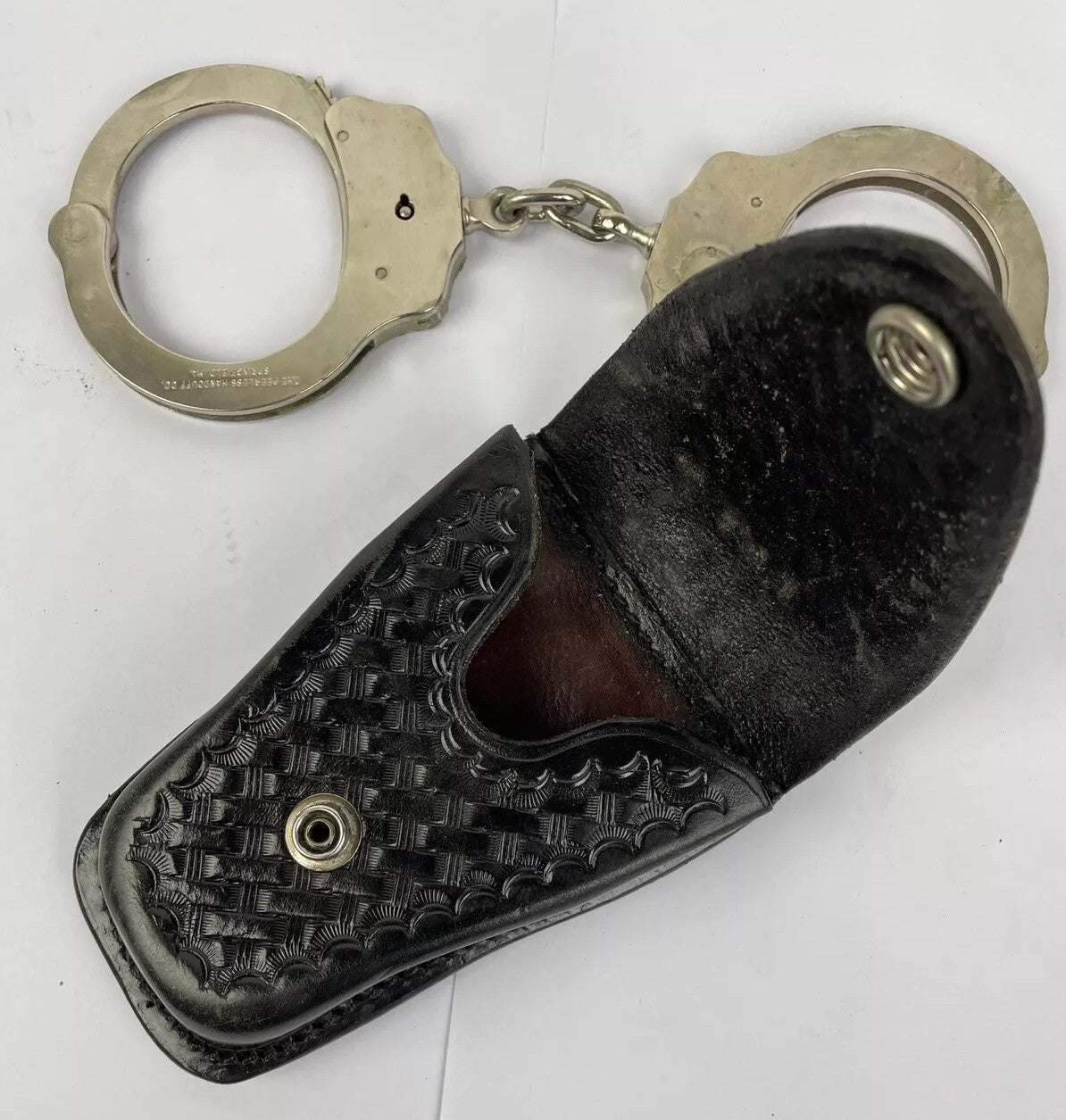 PEERLESS Handcuffs w/ Leather Safety Speed Holster Montebello CA U.S.A.  NO KEY