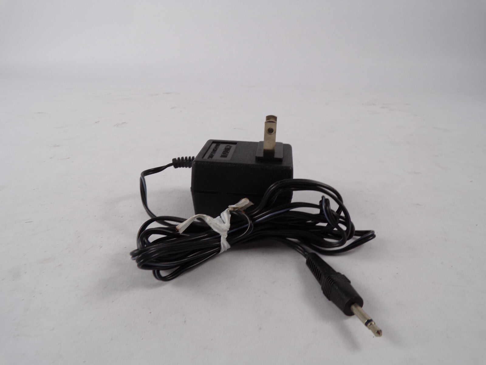 Genuine OEM Power Supply AD-0920M Output 9 VDC 200mA Power Supply Adapter A55