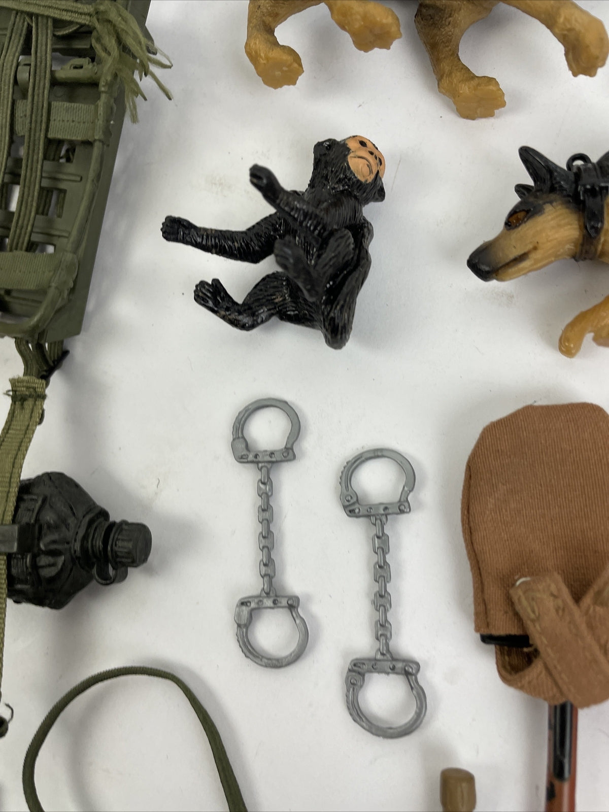 Lot Of GI JOE RIFLE Dog Shovel Gas Mask++  - FOR 12" ACTION FIGURE 1/6 SCALE 1:6