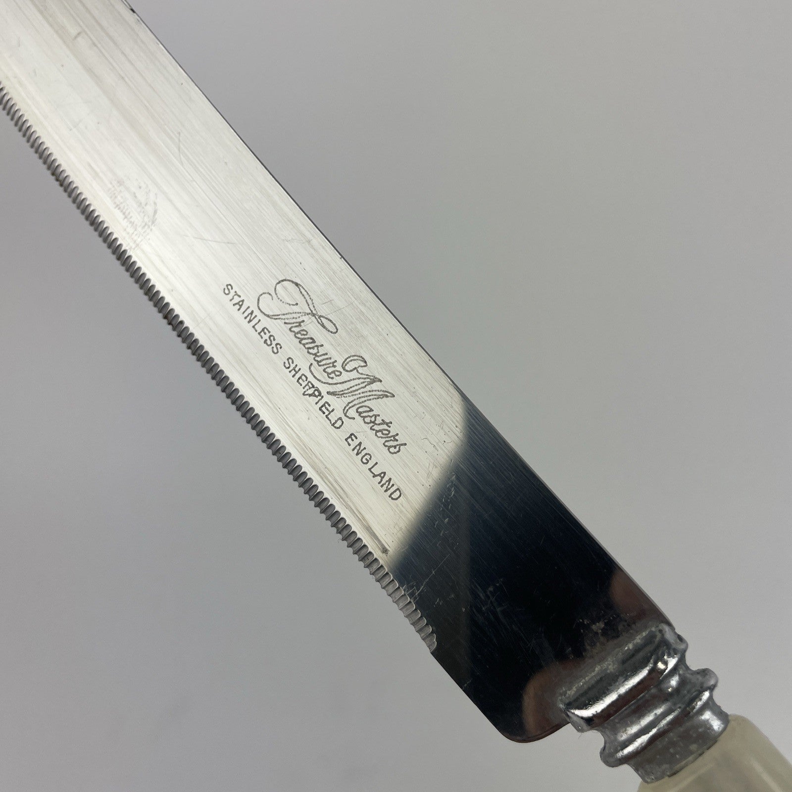 Treasure Masters Bread Cake Knife Stainless Steel Made In Sheffield England VTG