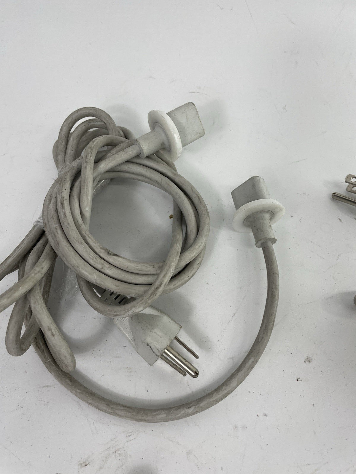 Lot of 16 Apple iMac Power Cords 6ft 2-Prong & 3-Prong OEM Assorted Cables