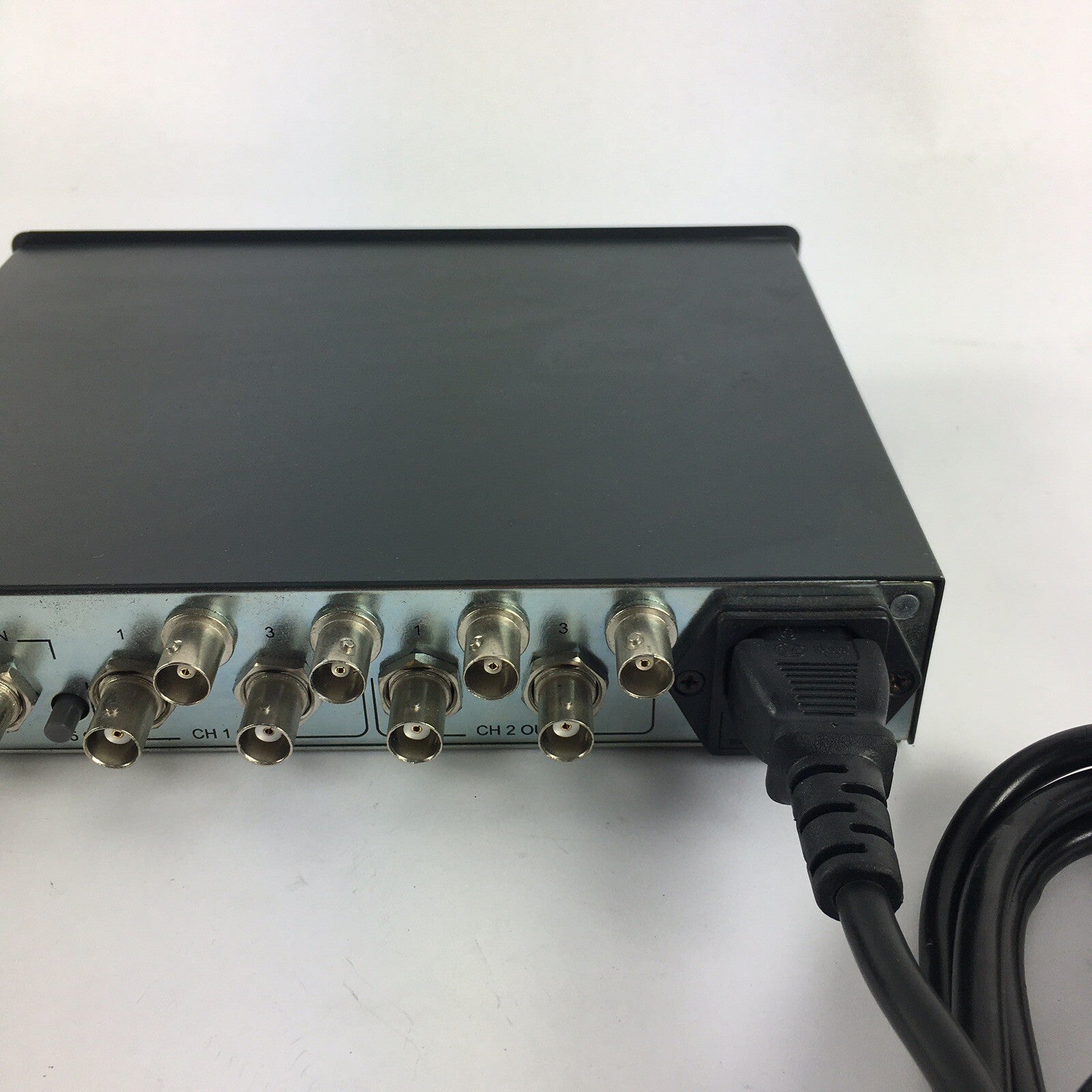 Ocean Matrix OMX-7027 1x8 Video Only Distribution Amplifier