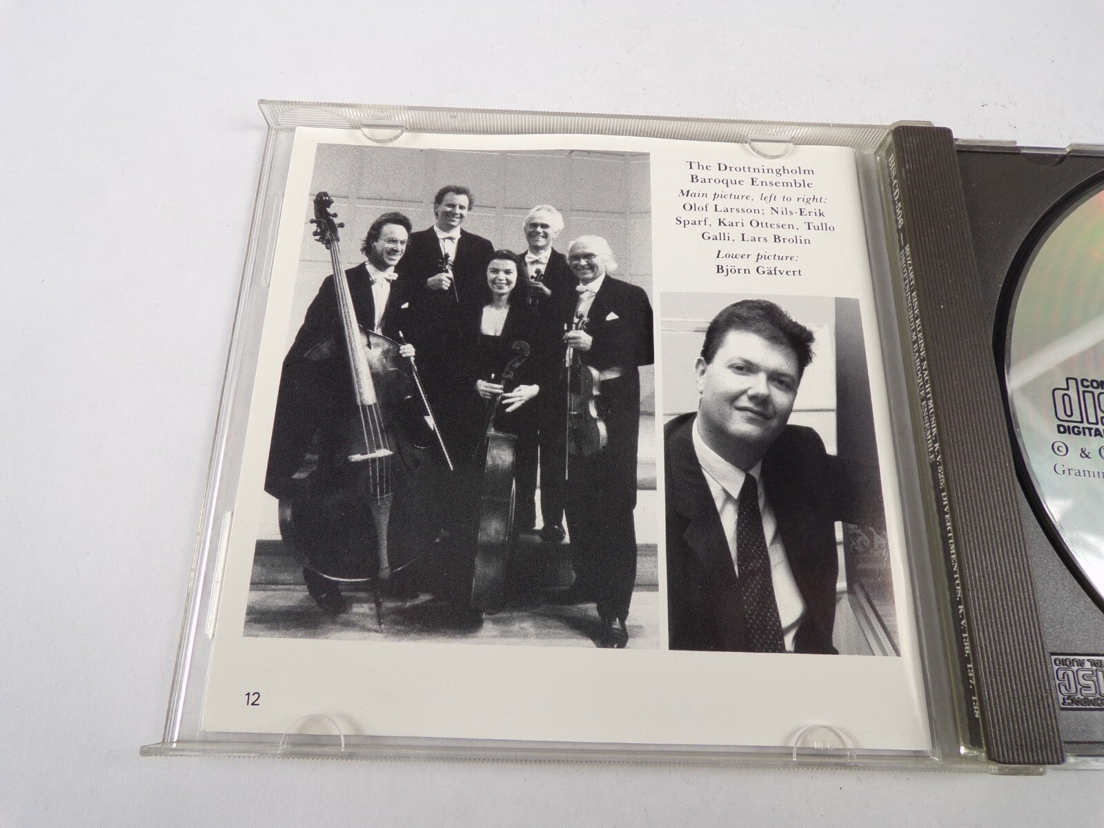 W.A Mozart Eine Kleine Nachtmusik K.V 525 Divertimentos,K.V. 136, 137, 138 CD#30