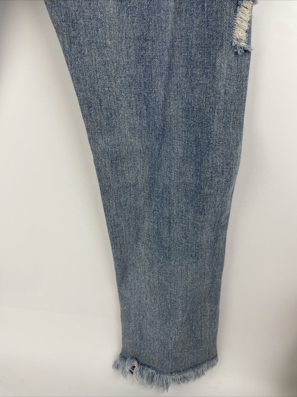 Yarner USA Distressed Torn Jeans Women's Size 11 High Rise Waist Light Blue Wash