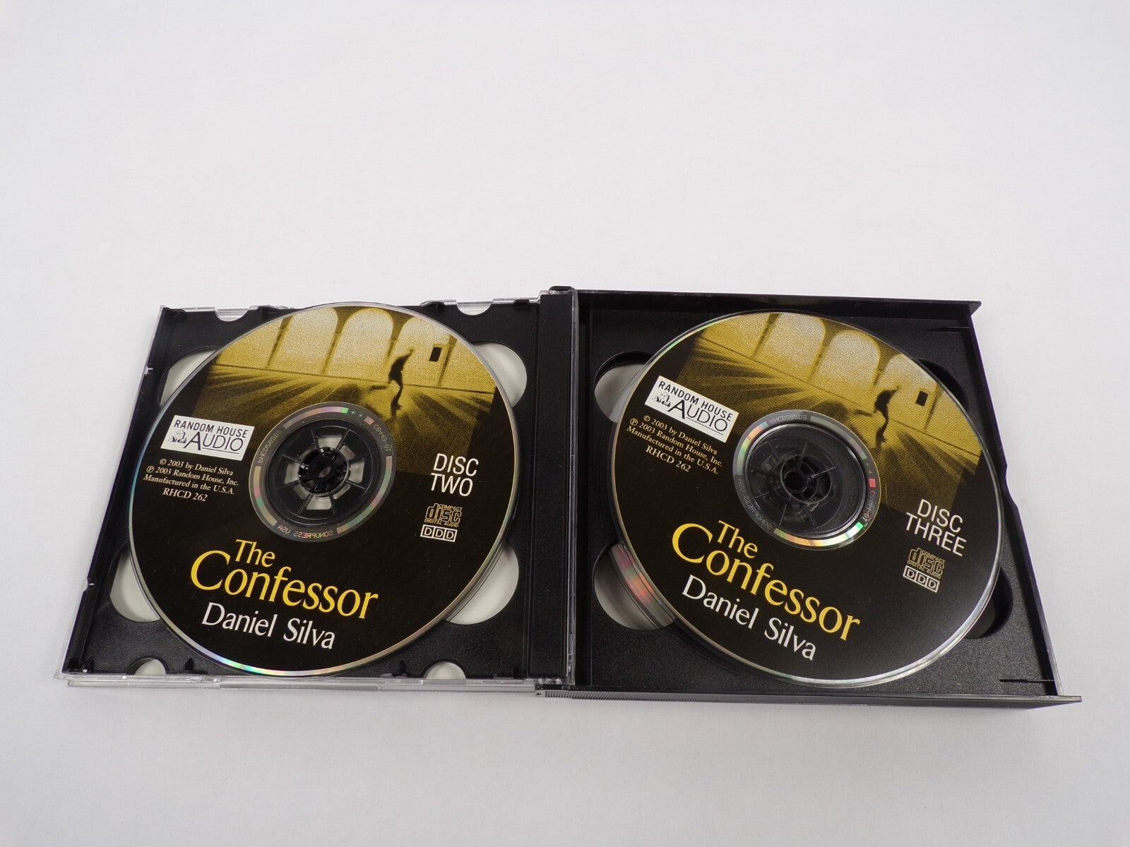 Daniel Silva The Confessor Read By Arliss Howard Daniel Silva Arliss HowardCD#28