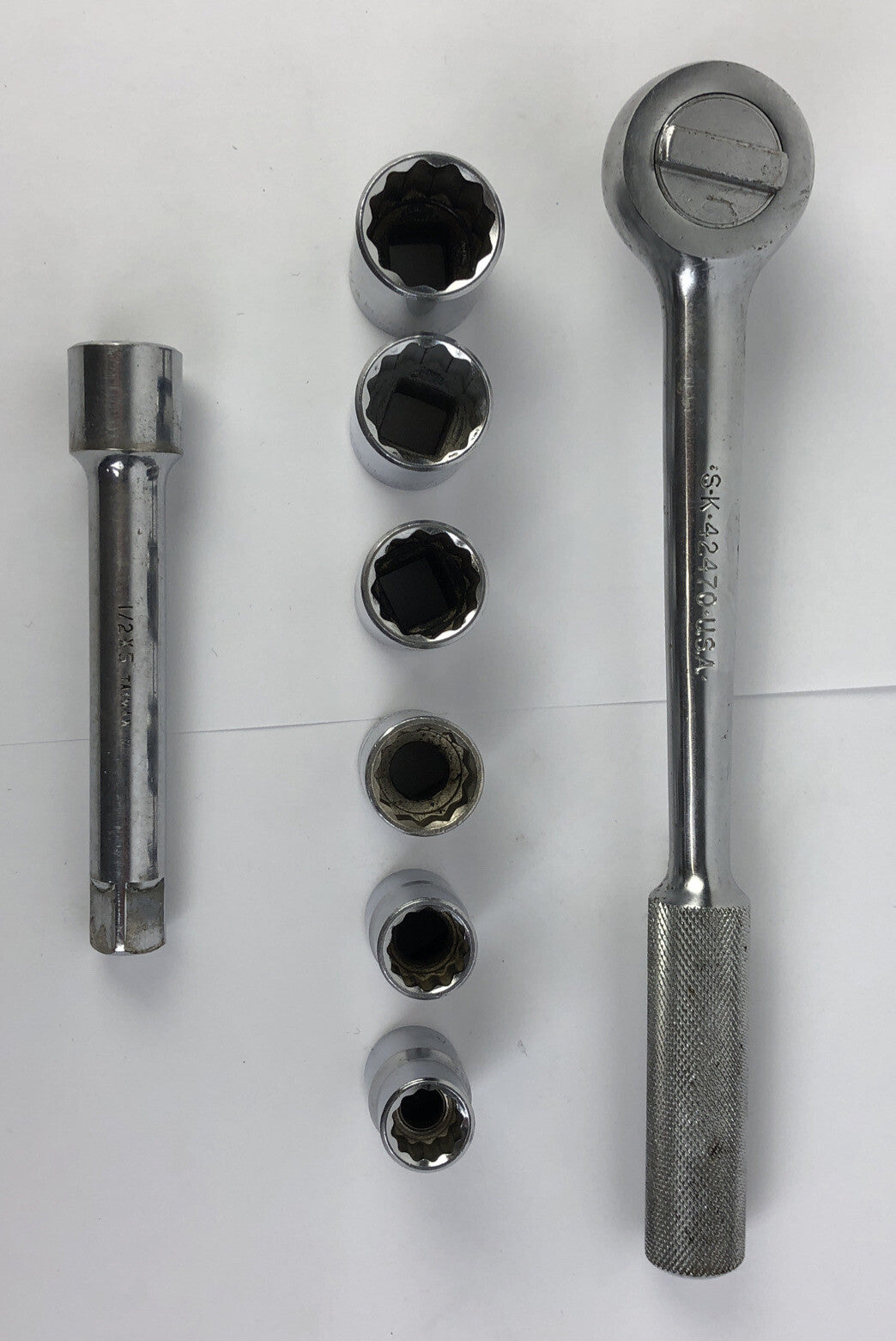 S-K TOOLS 1/2" DRIVE RATCHET - SOCKET WRENCH SK 42470 w 6 Sockets and Extension
