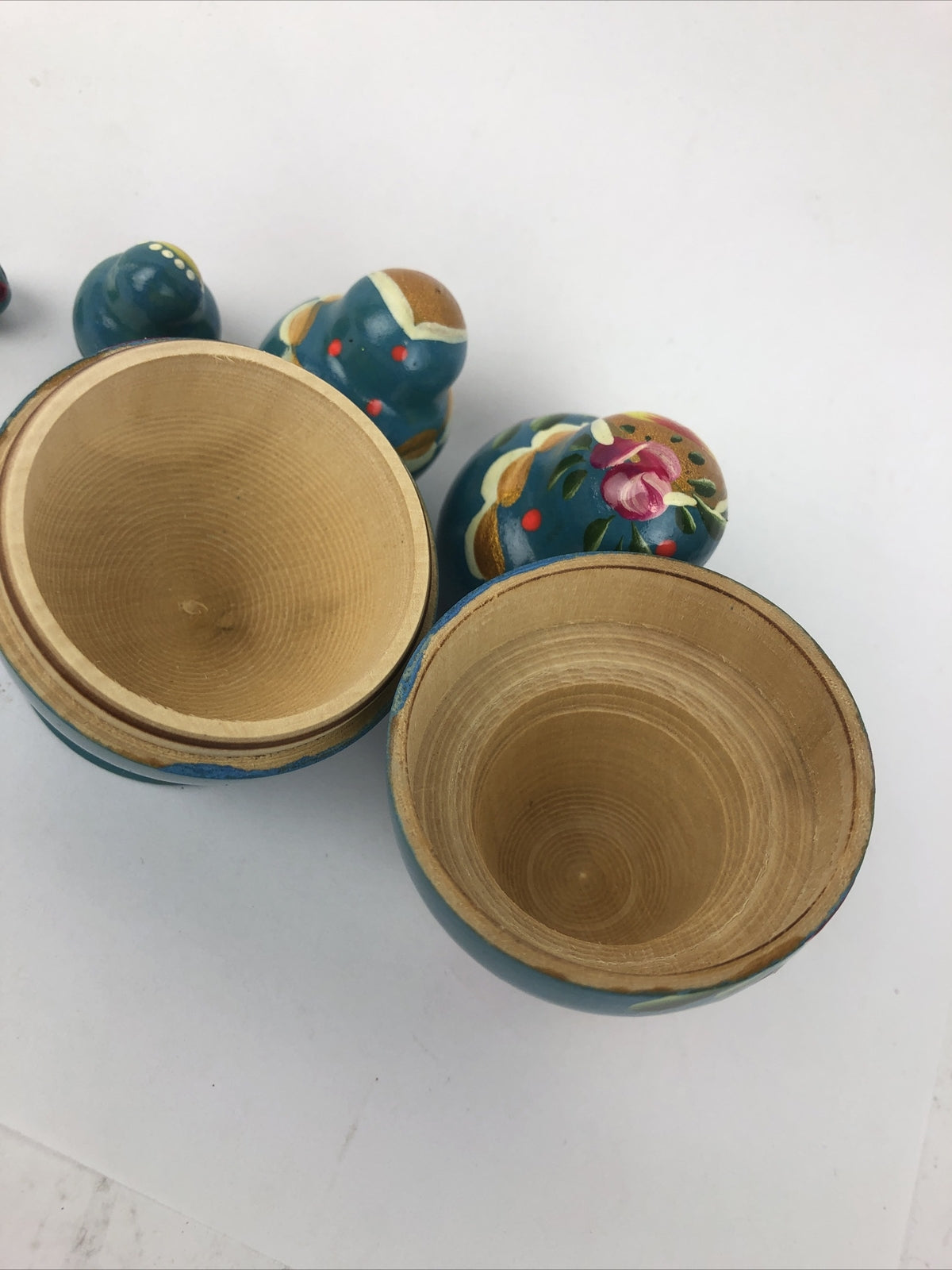 Vintage Beautiful Wood Nesting Dolls - SET OF 5  HAND PAINTED 3.5" DOWN TO MINI