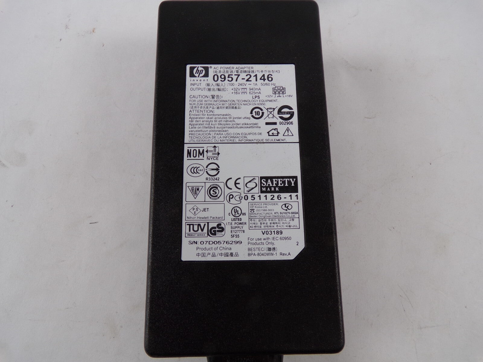 Geniue AC Adapter 0957-2146 Output 16 V 625mA Power Supply Adapter A85