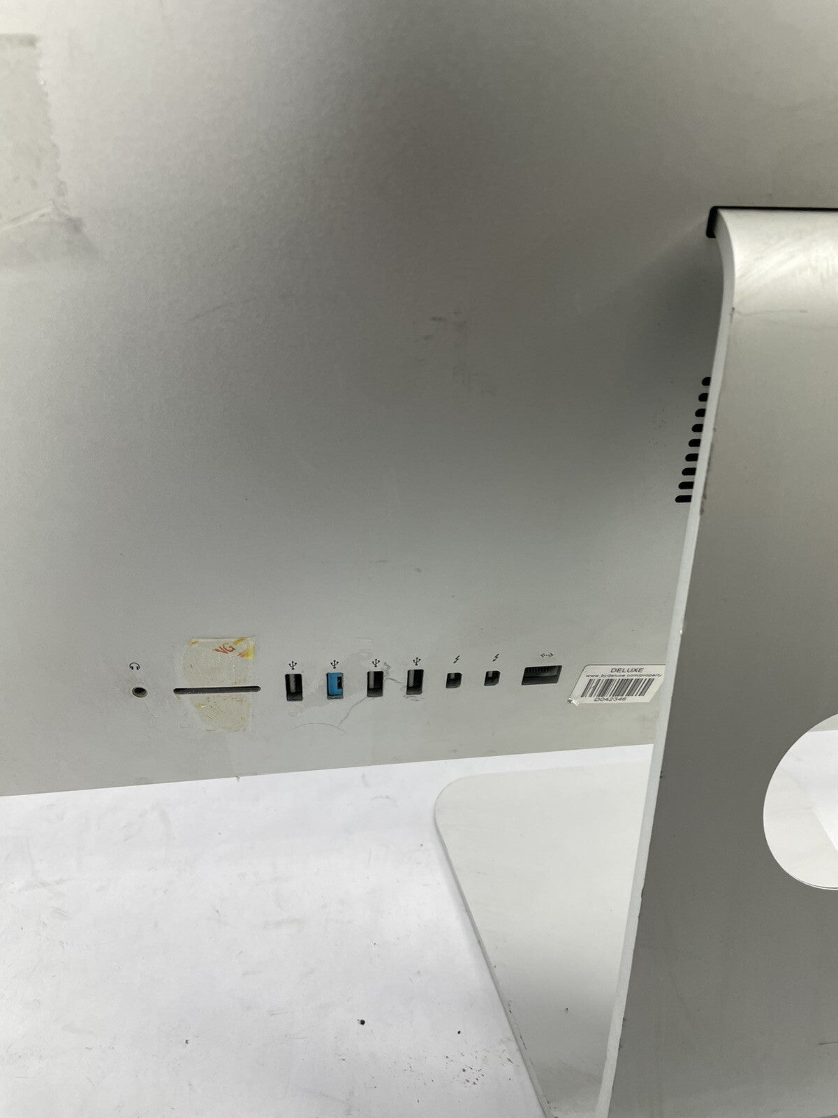 Apple iMac A1418 2.7 GHZ Core i5 21.5" - FOR PARTS OR REPAIR - Crack glass