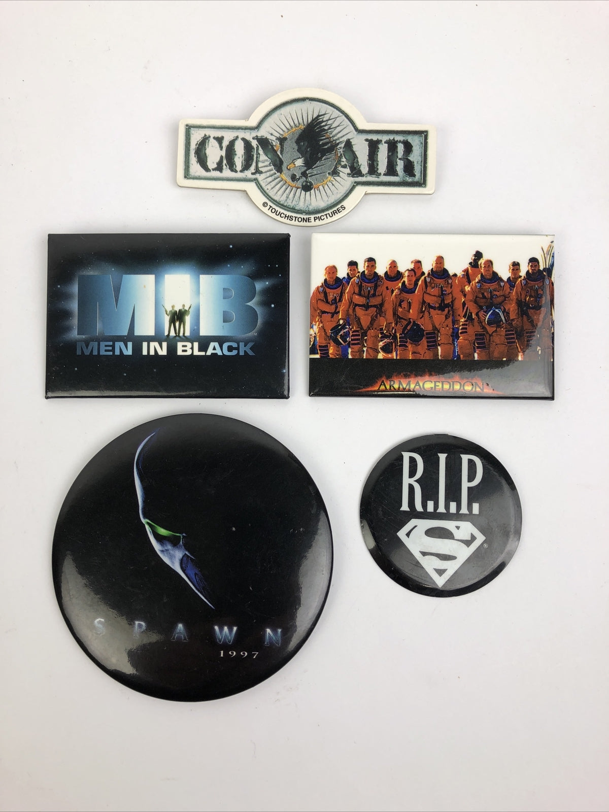 5 x Hollywood Movie Button Pin Lot  Spawn Armageddon CON AIR Men In Black SuperM